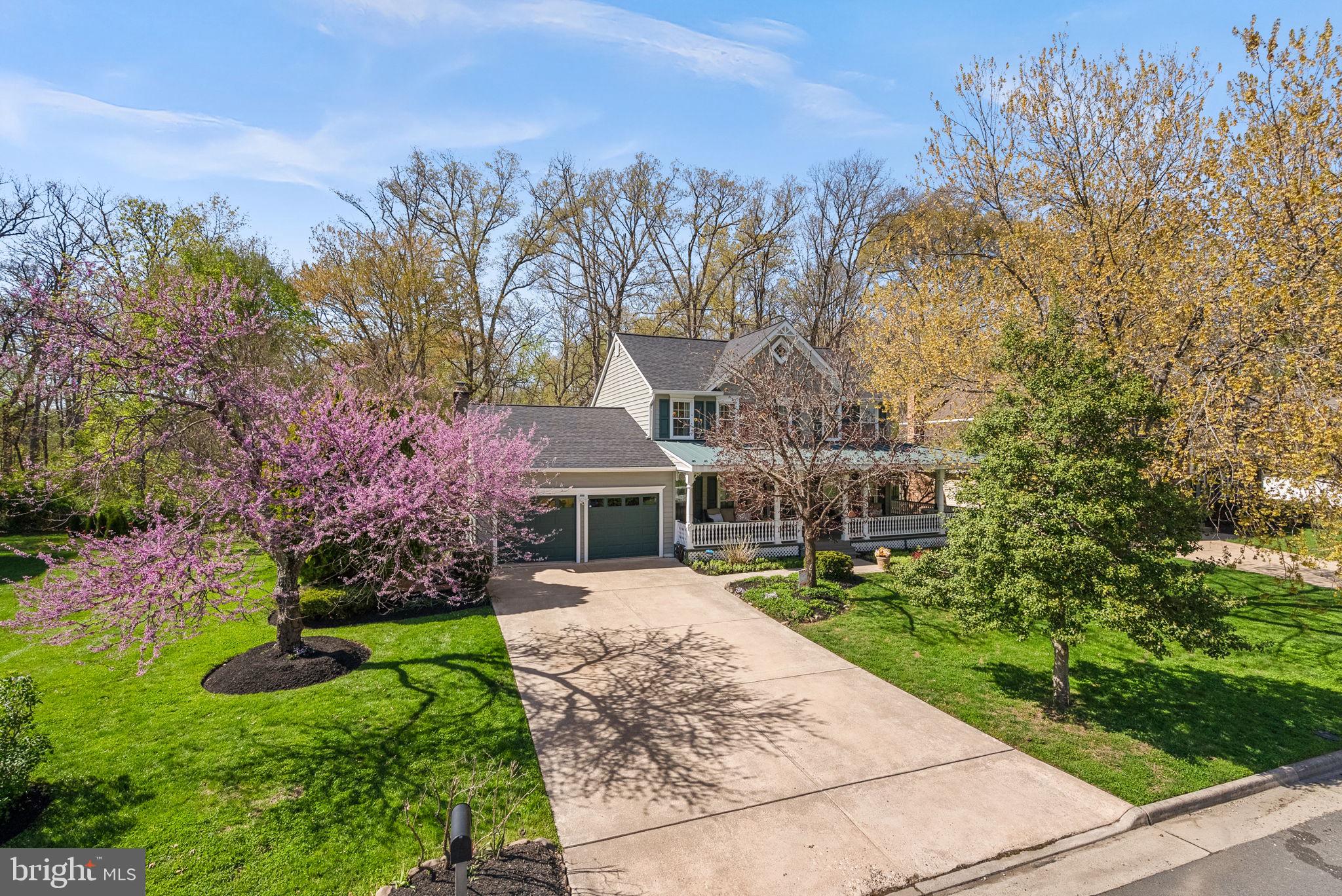 26 LIPSCOMB COURT
