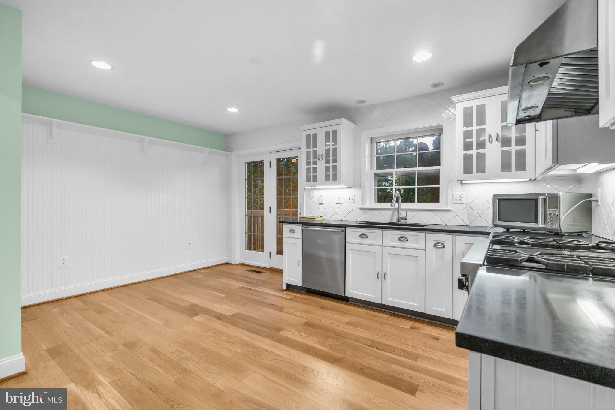 1218 KENSINGTON ROAD