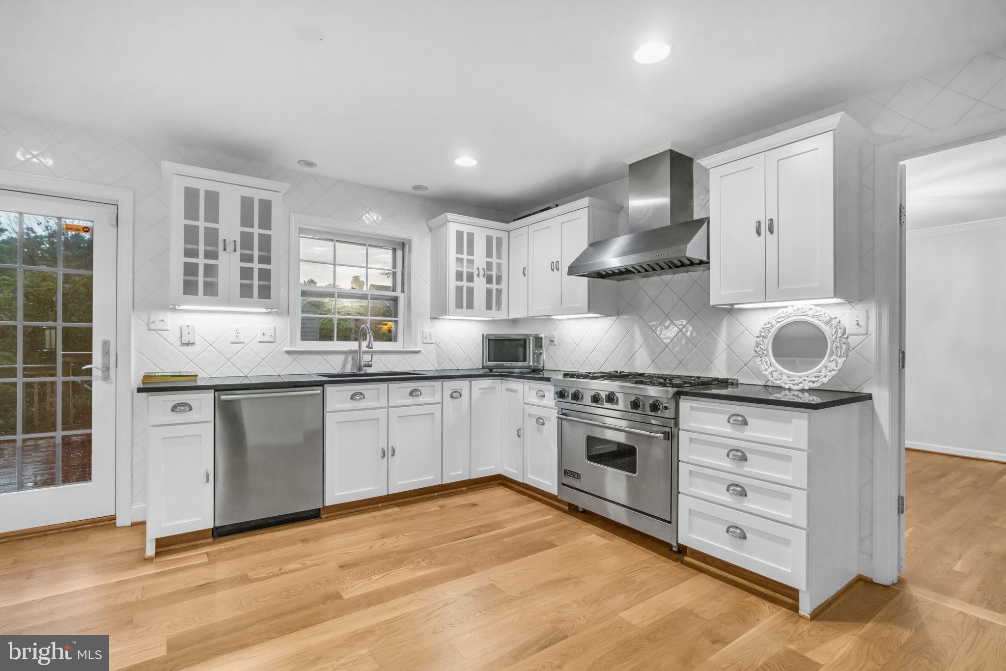 1218 KENSINGTON ROAD