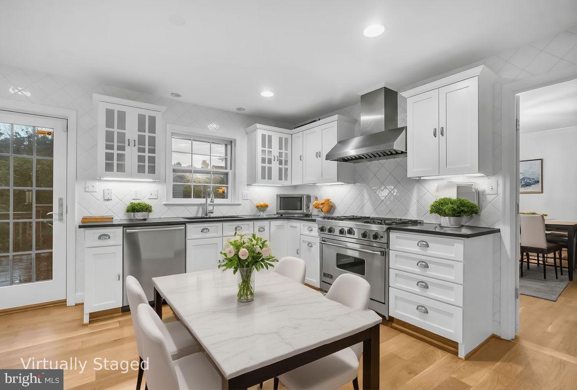 1218 KENSINGTON ROAD