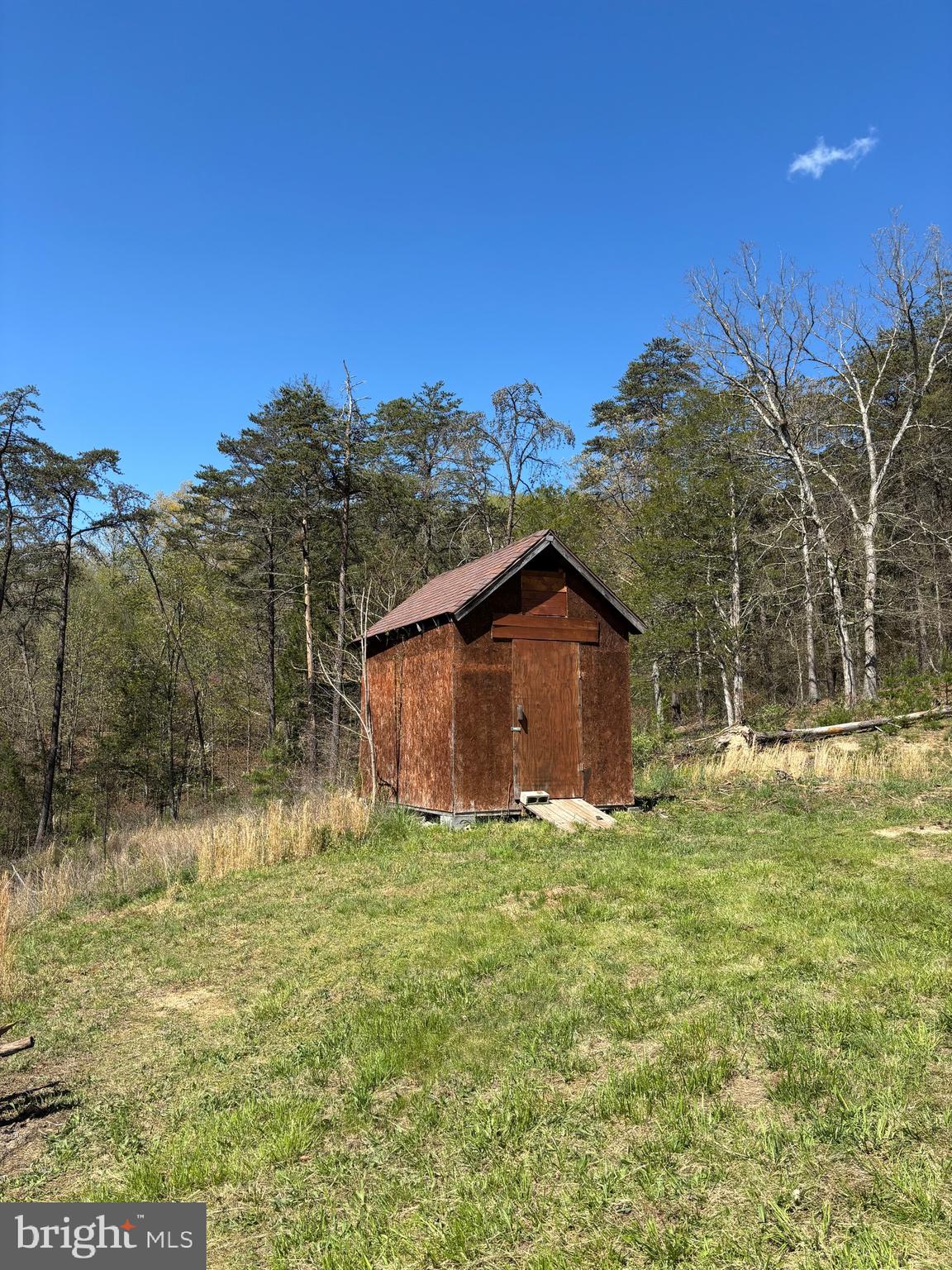 LONG ACRE ESTATES - Residential