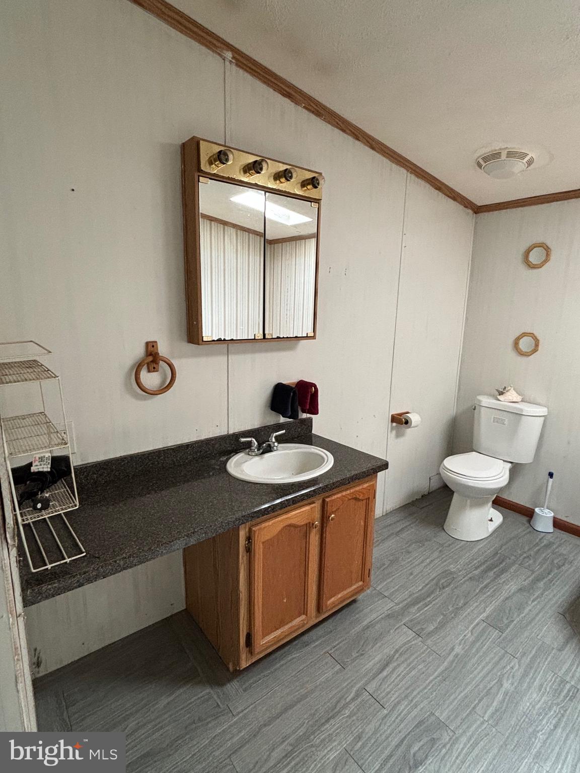 LONG ACRE ESTATES - Residential