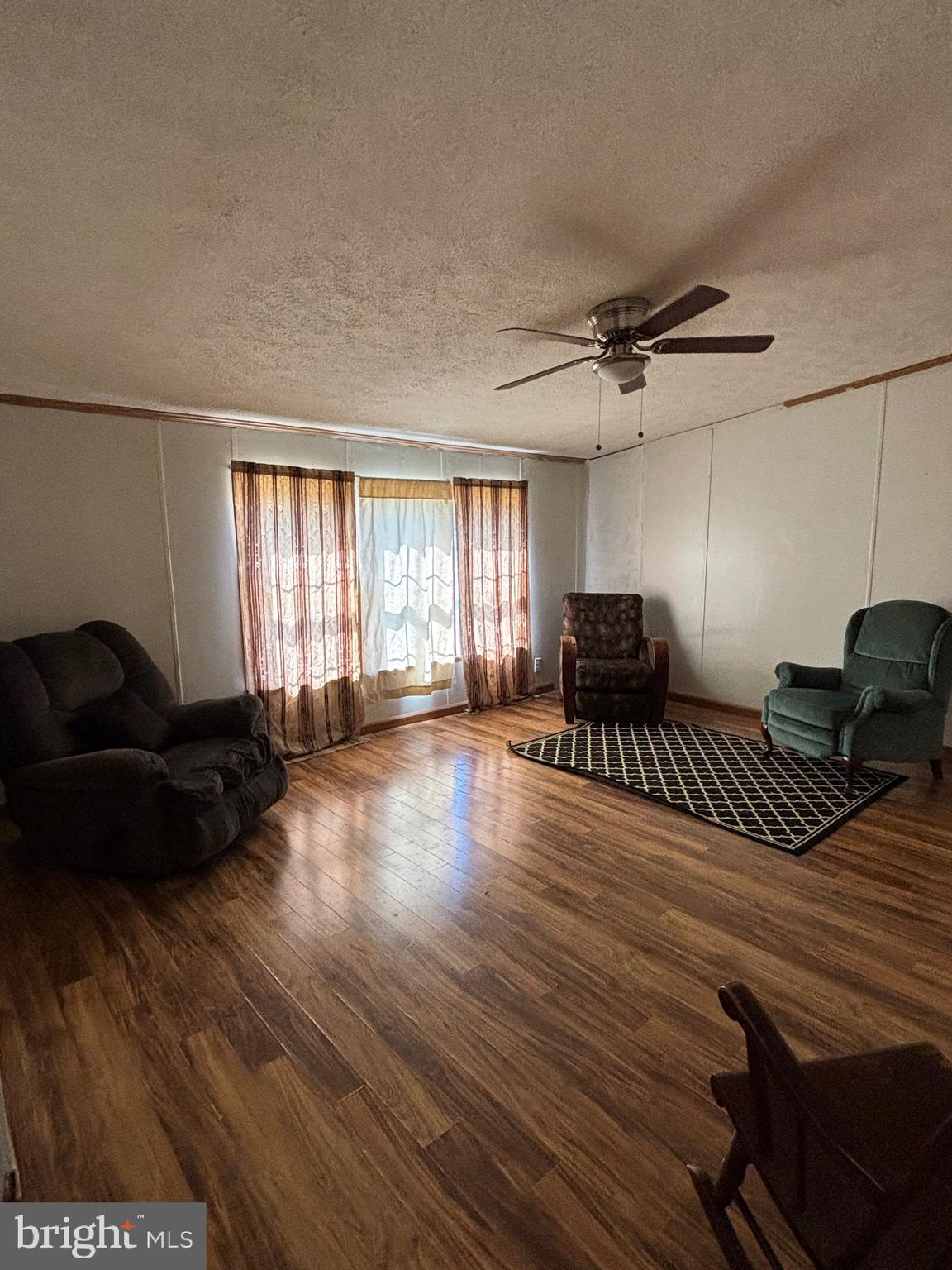 LONG ACRE ESTATES - Residential