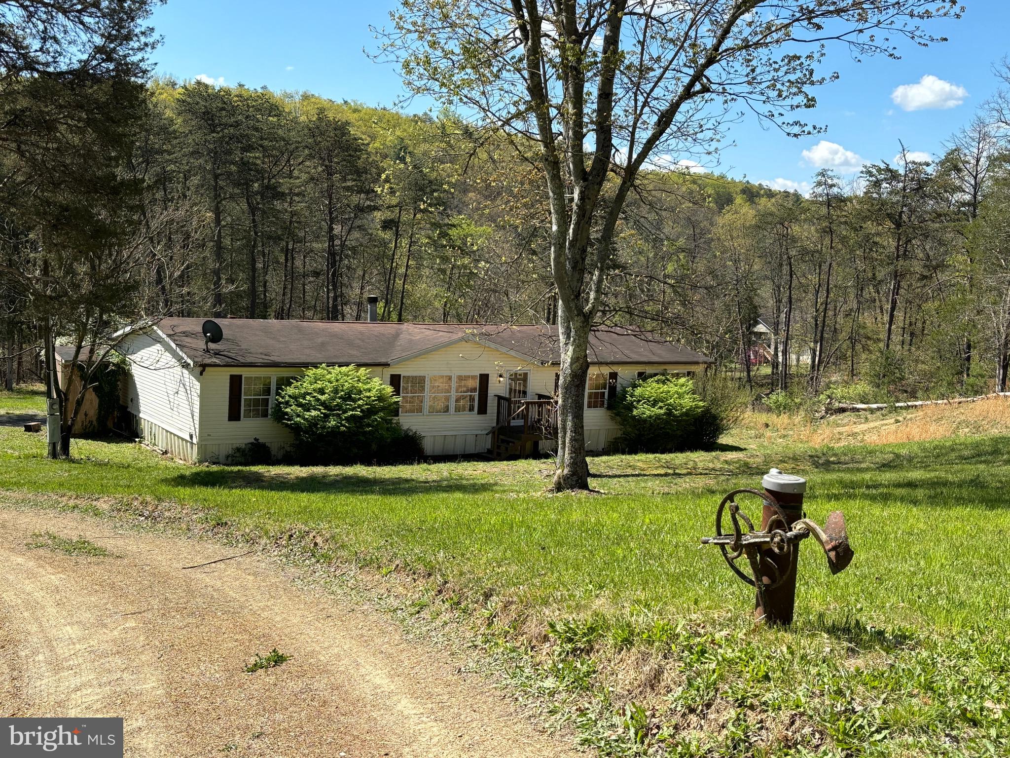 LONG ACRE ESTATES - Residential