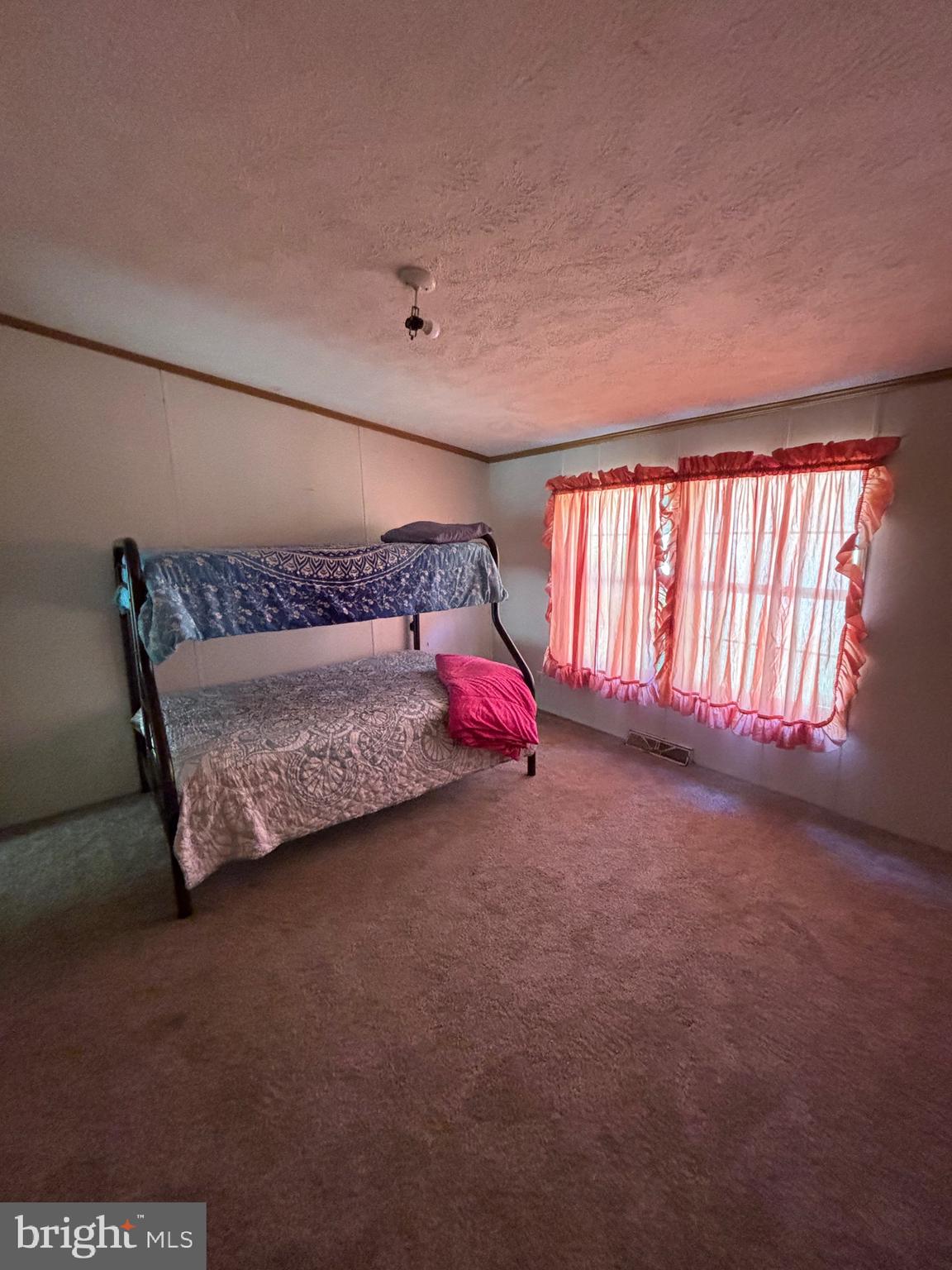 LONG ACRE ESTATES - Residential