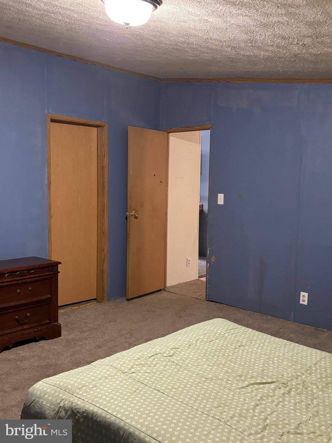 LONG ACRE ESTATES - Residential