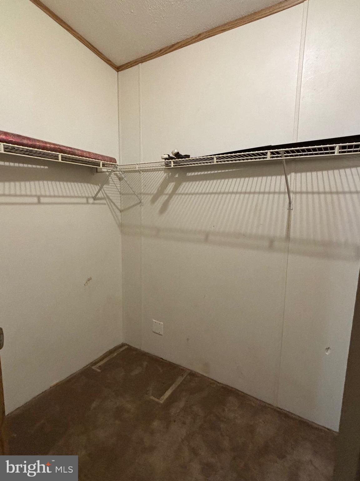 LONG ACRE ESTATES - Residential