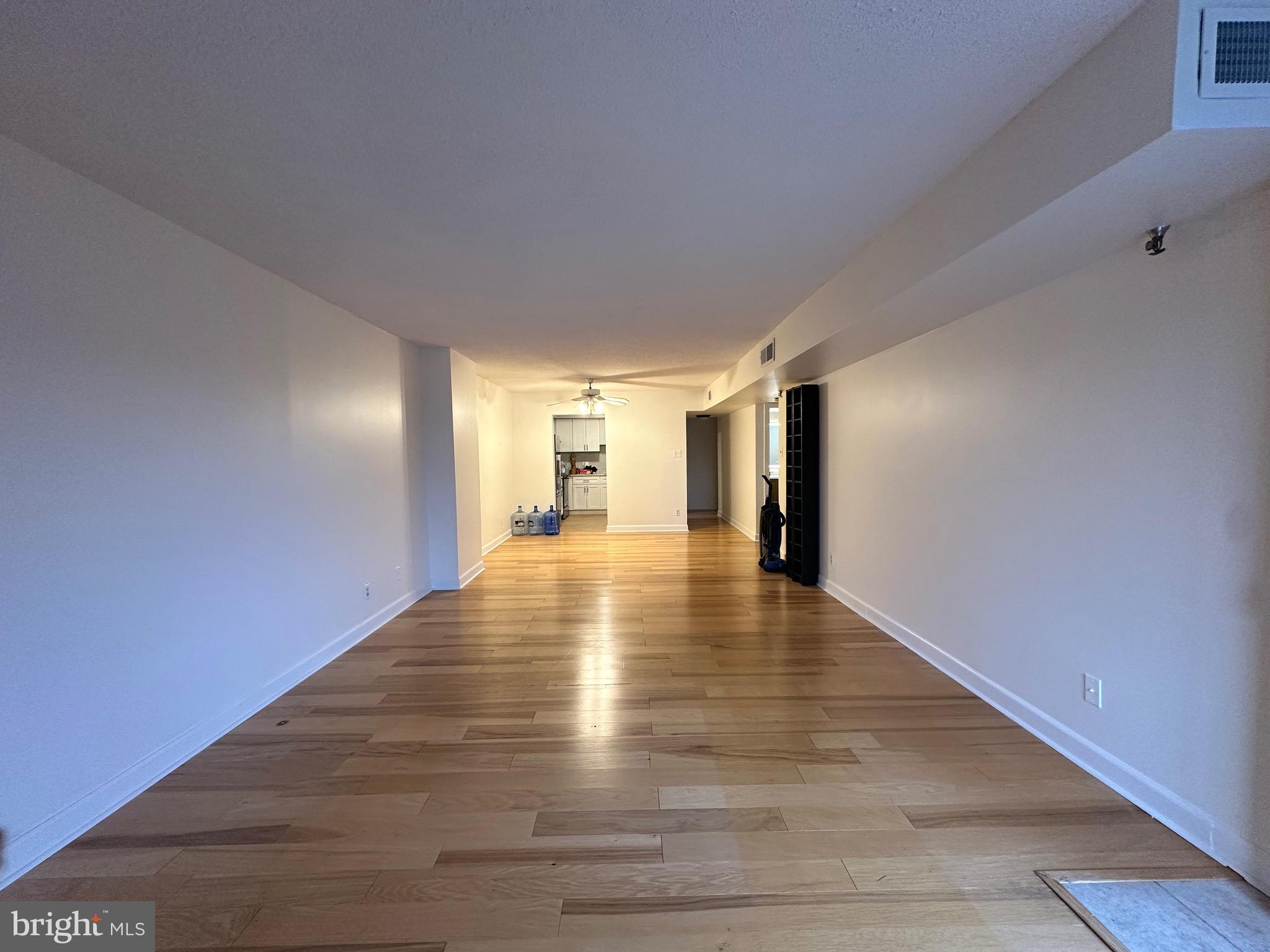 RACQUET CLUB - Residential