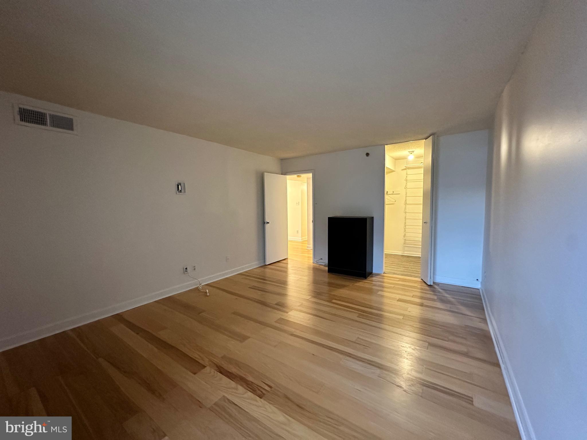 RACQUET CLUB - Residential