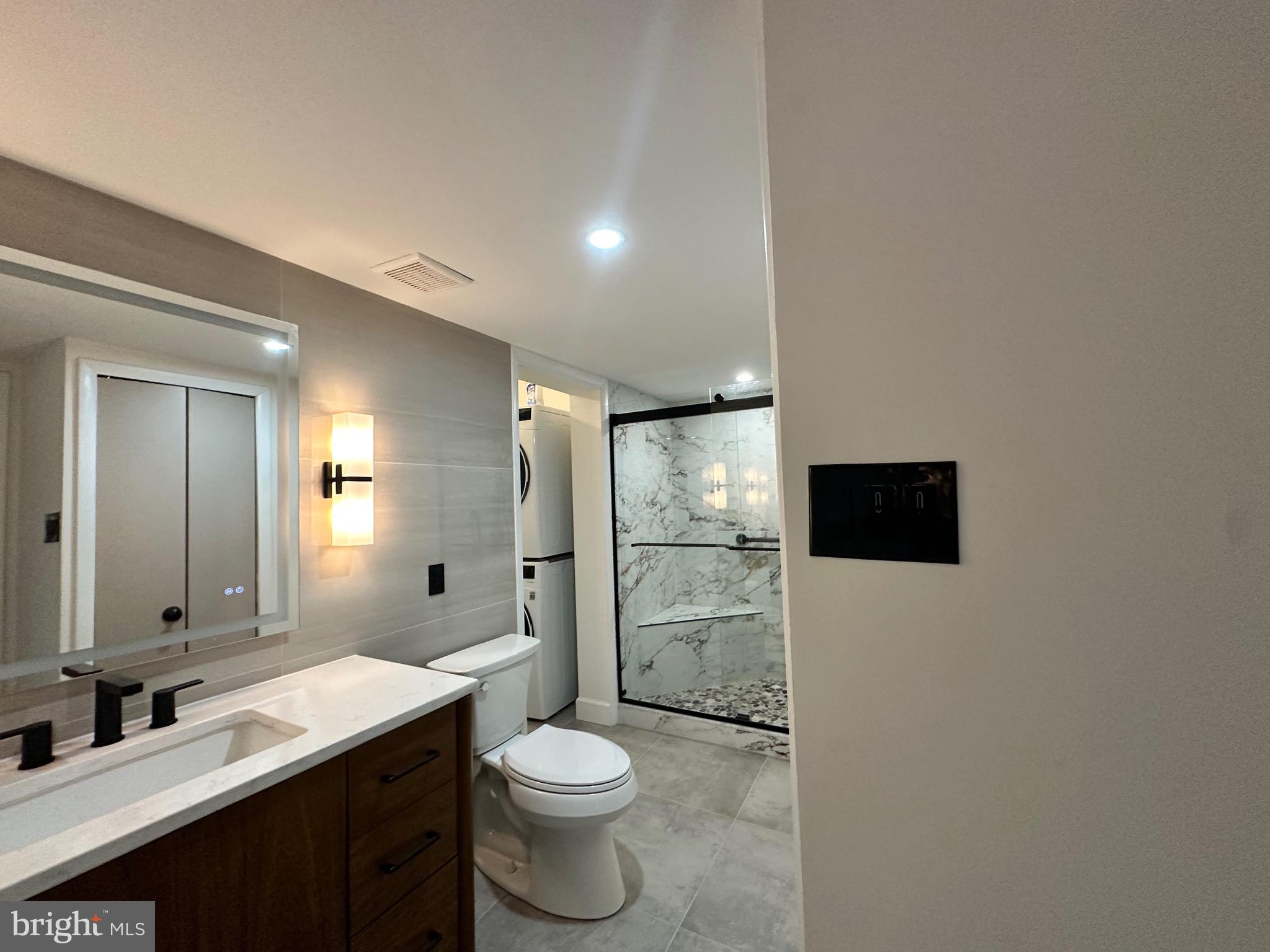 RACQUET CLUB - Residential