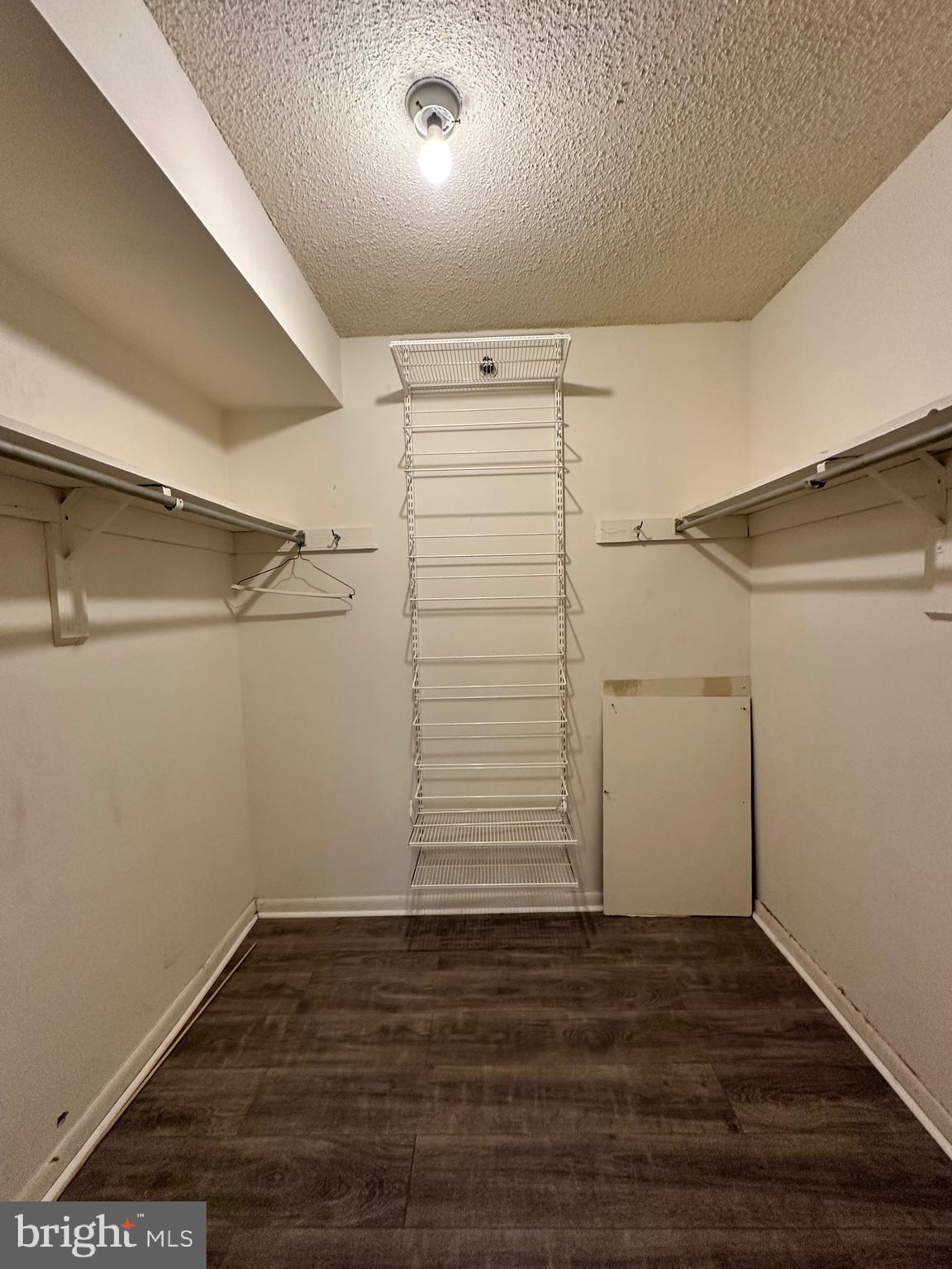 RACQUET CLUB - Residential