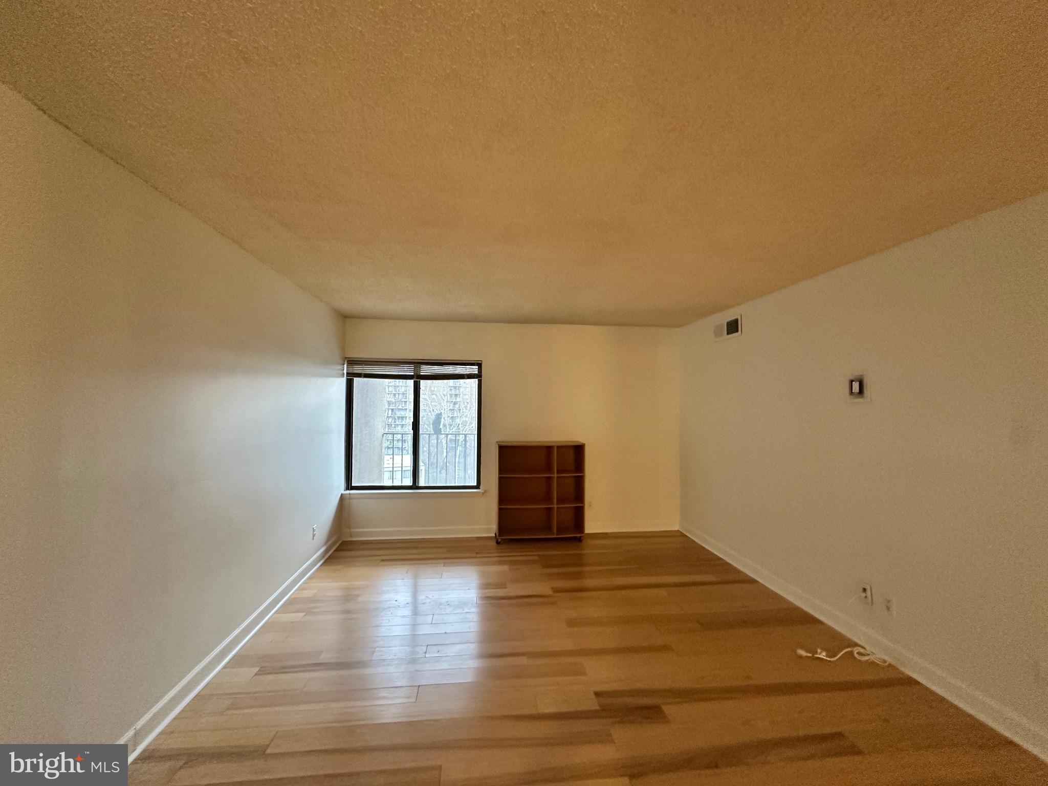 RACQUET CLUB - Residential