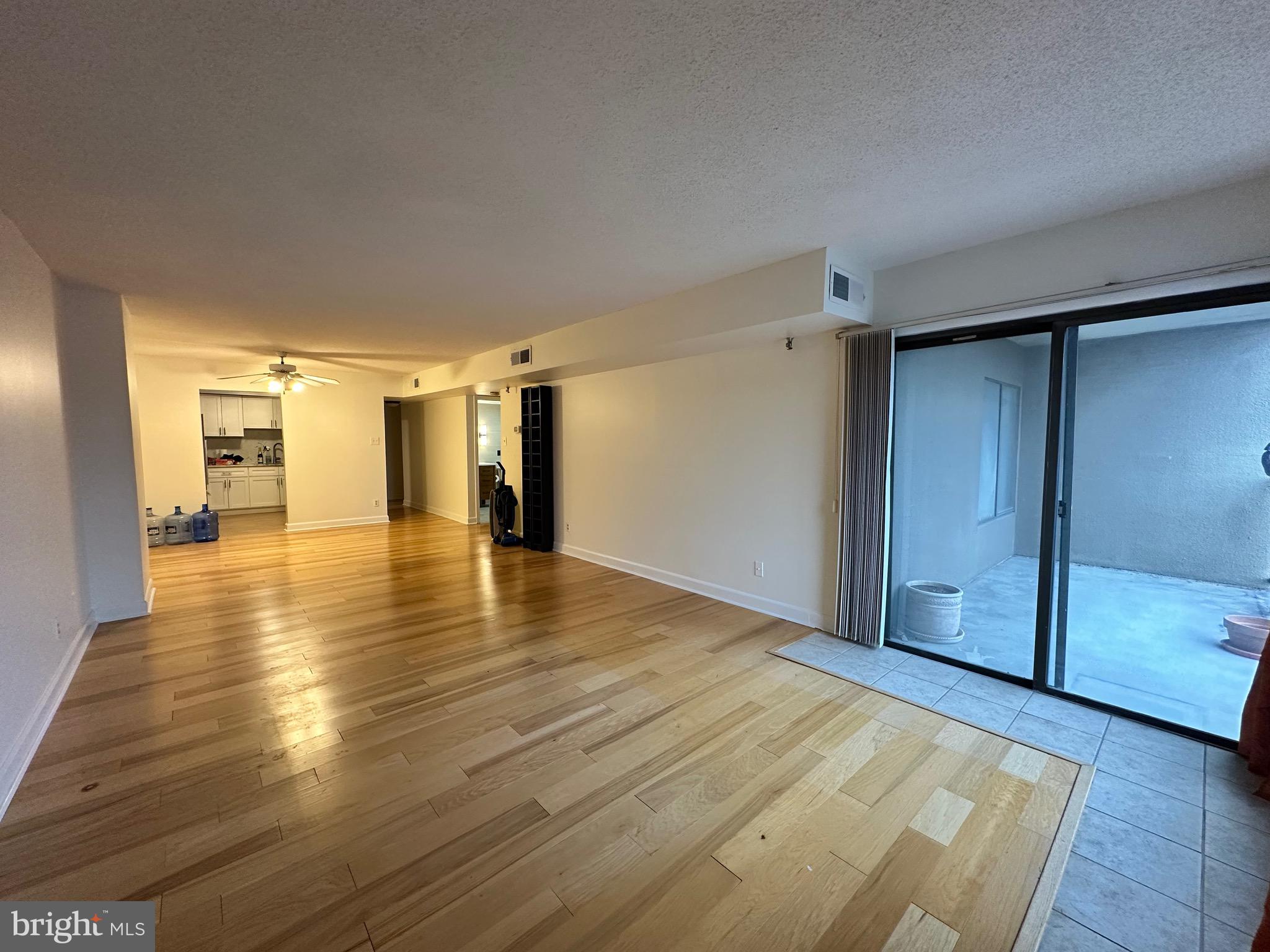 RACQUET CLUB - Residential