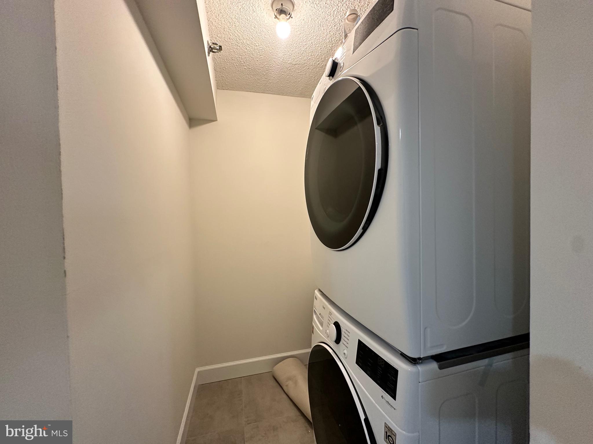 RACQUET CLUB - Residential