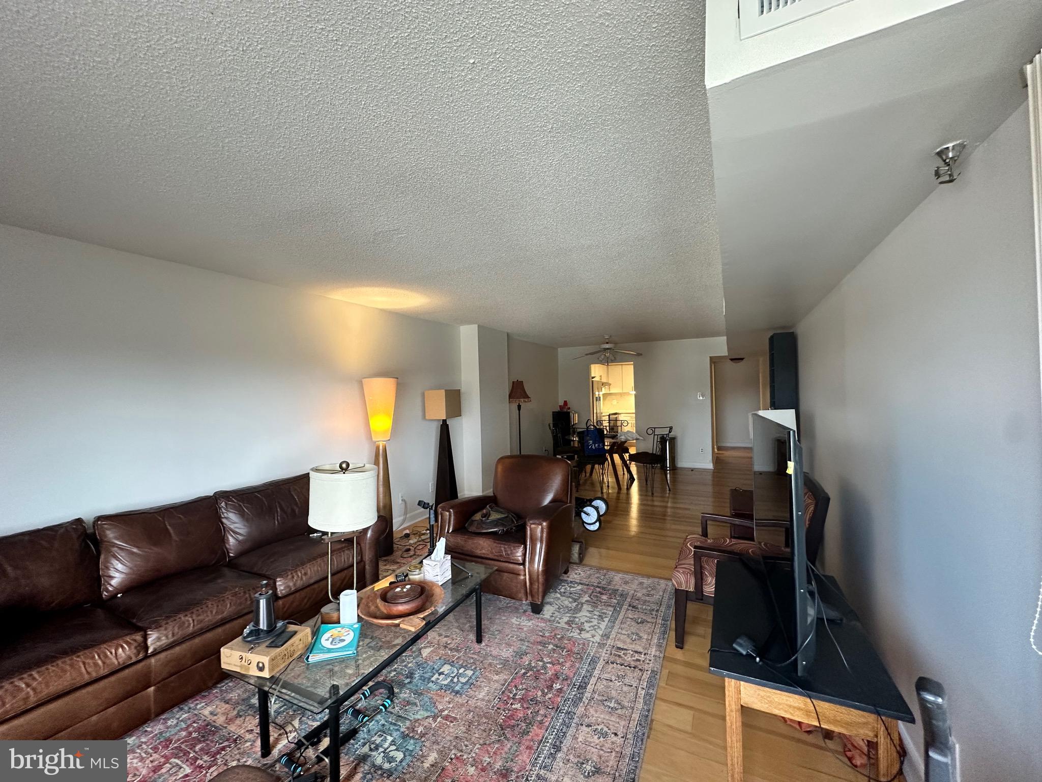 RACQUET CLUB - Residential