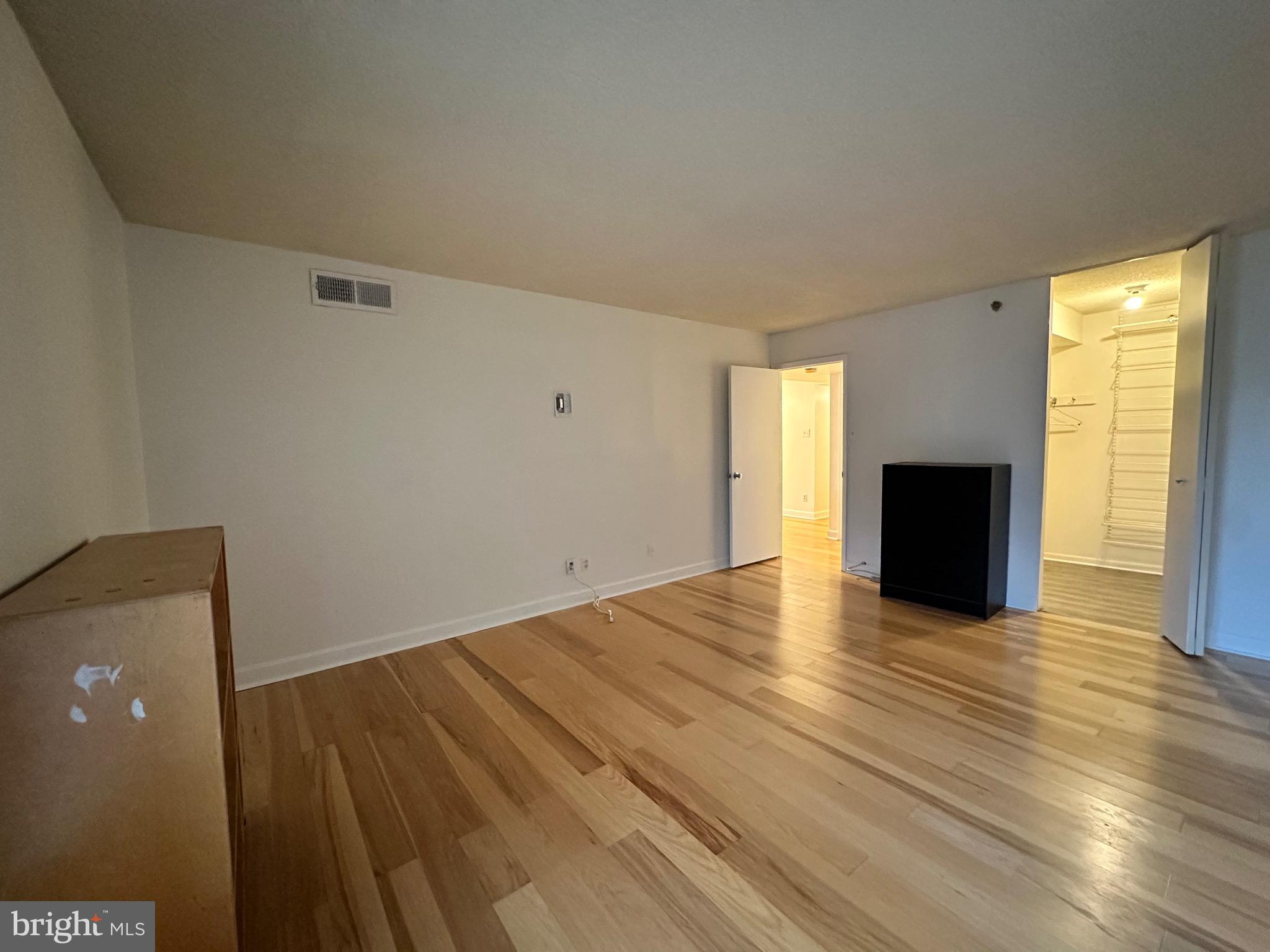 RACQUET CLUB - Residential