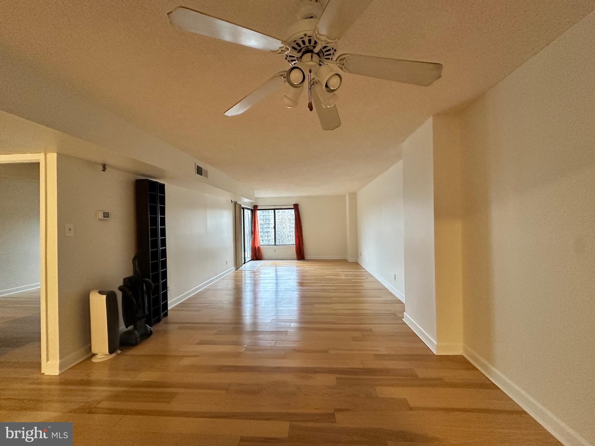 RACQUET CLUB - Residential