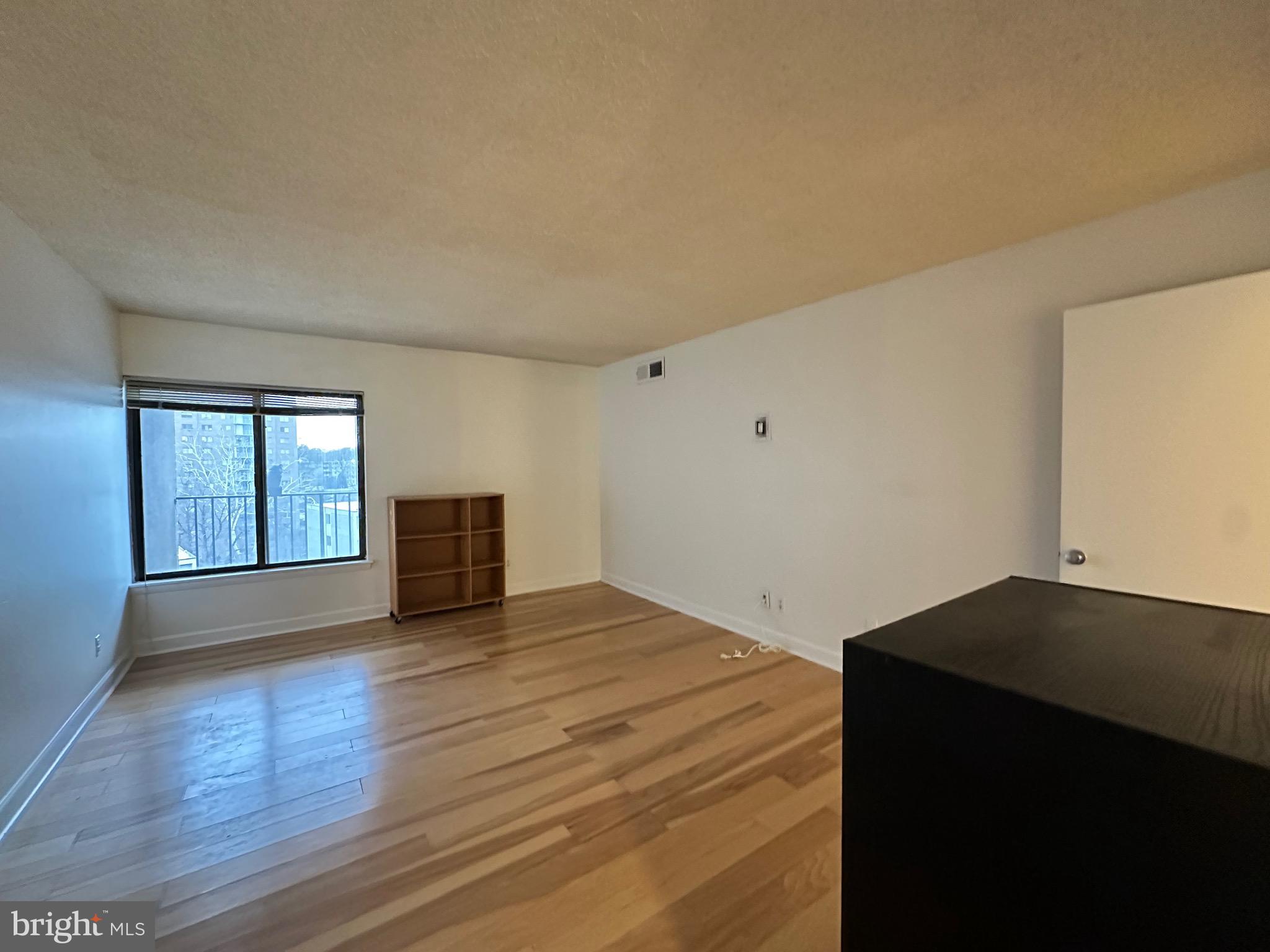 RACQUET CLUB - Residential