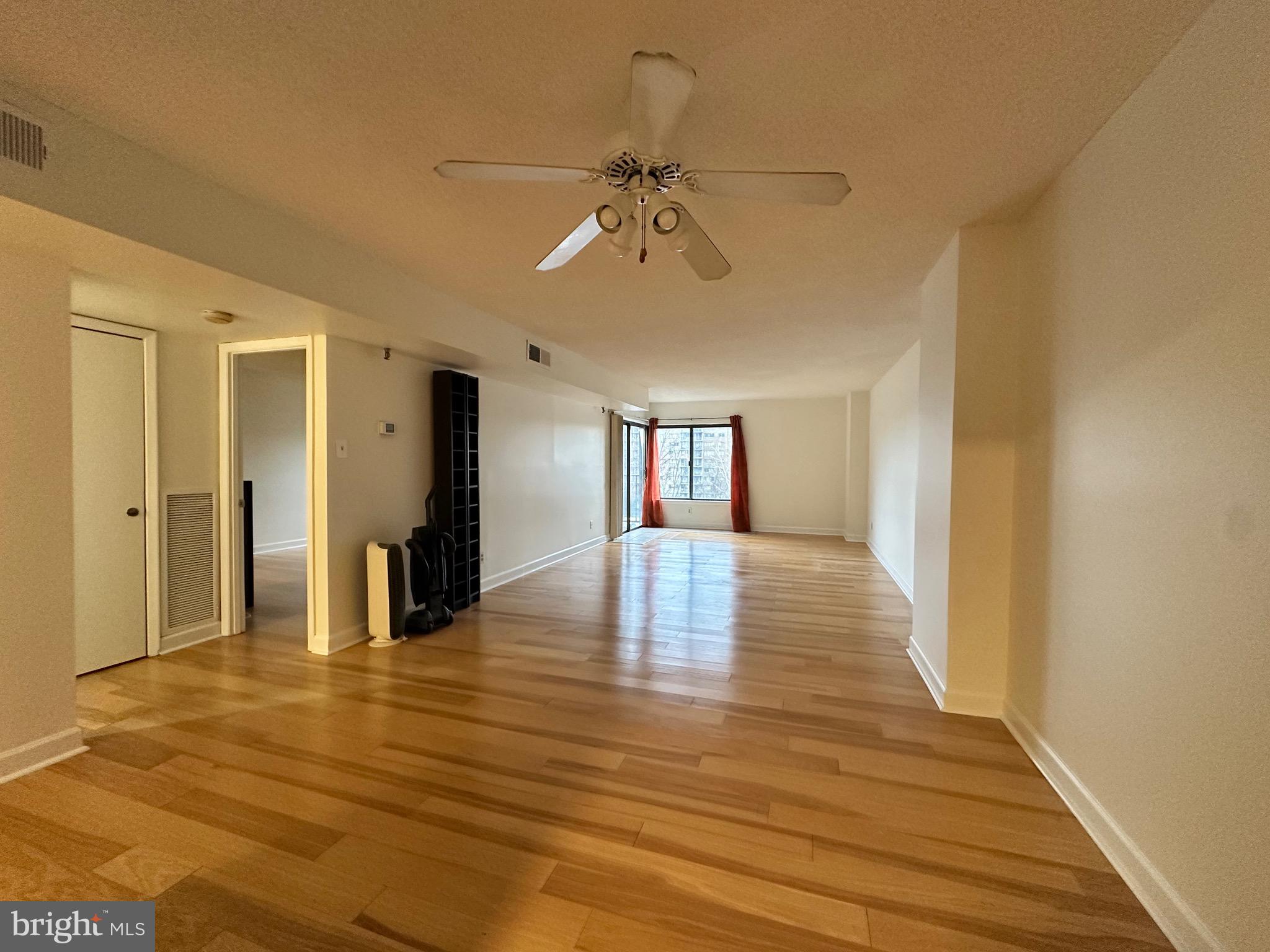 RACQUET CLUB - Residential