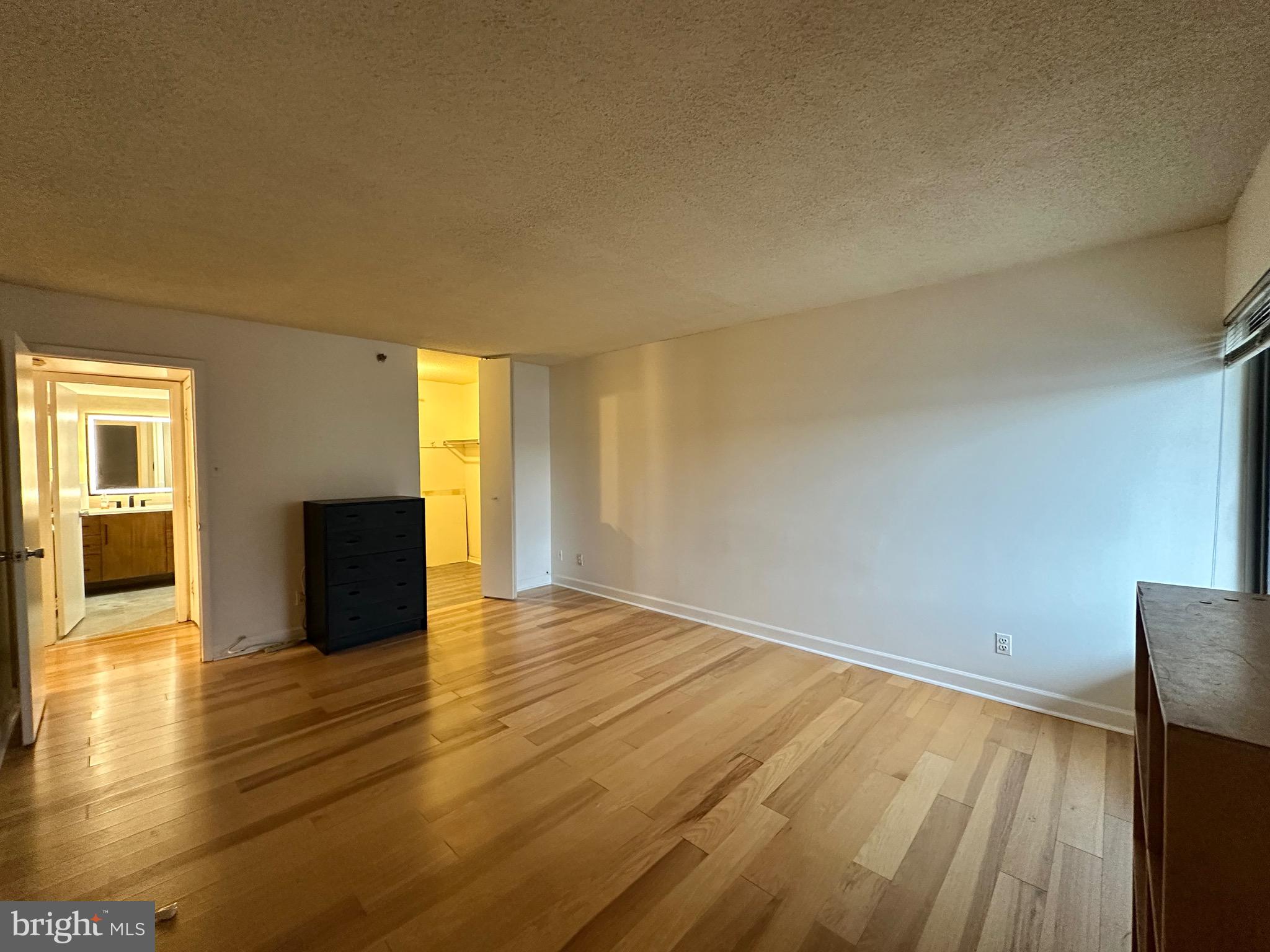 RACQUET CLUB - Residential