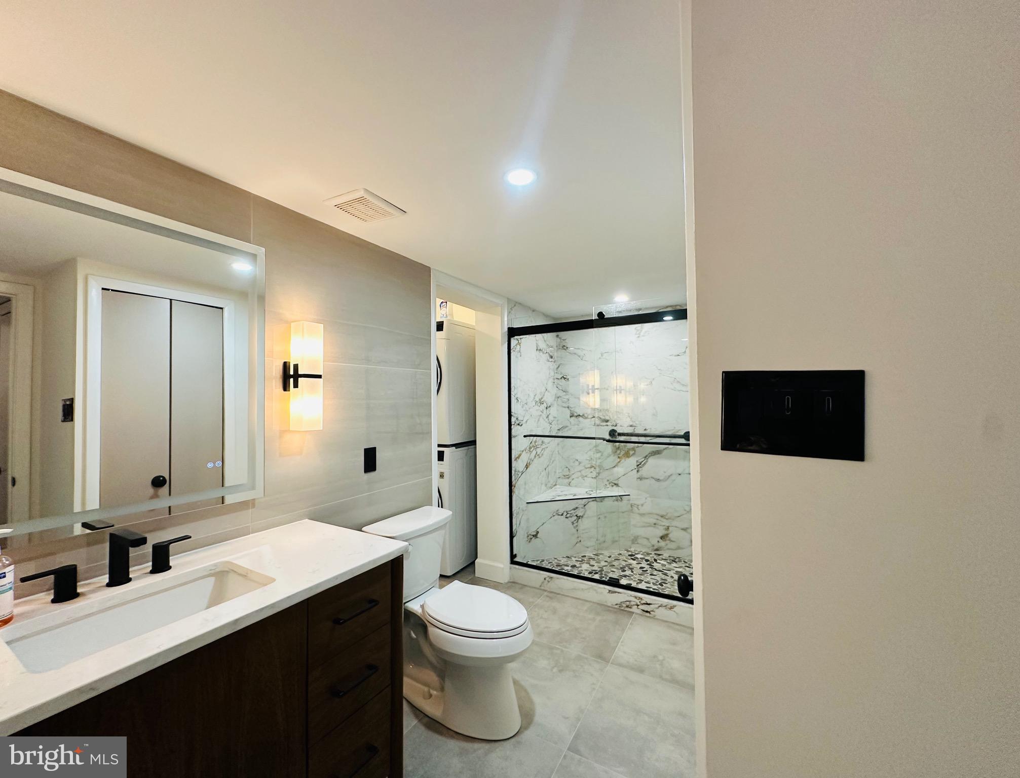 RACQUET CLUB - Residential