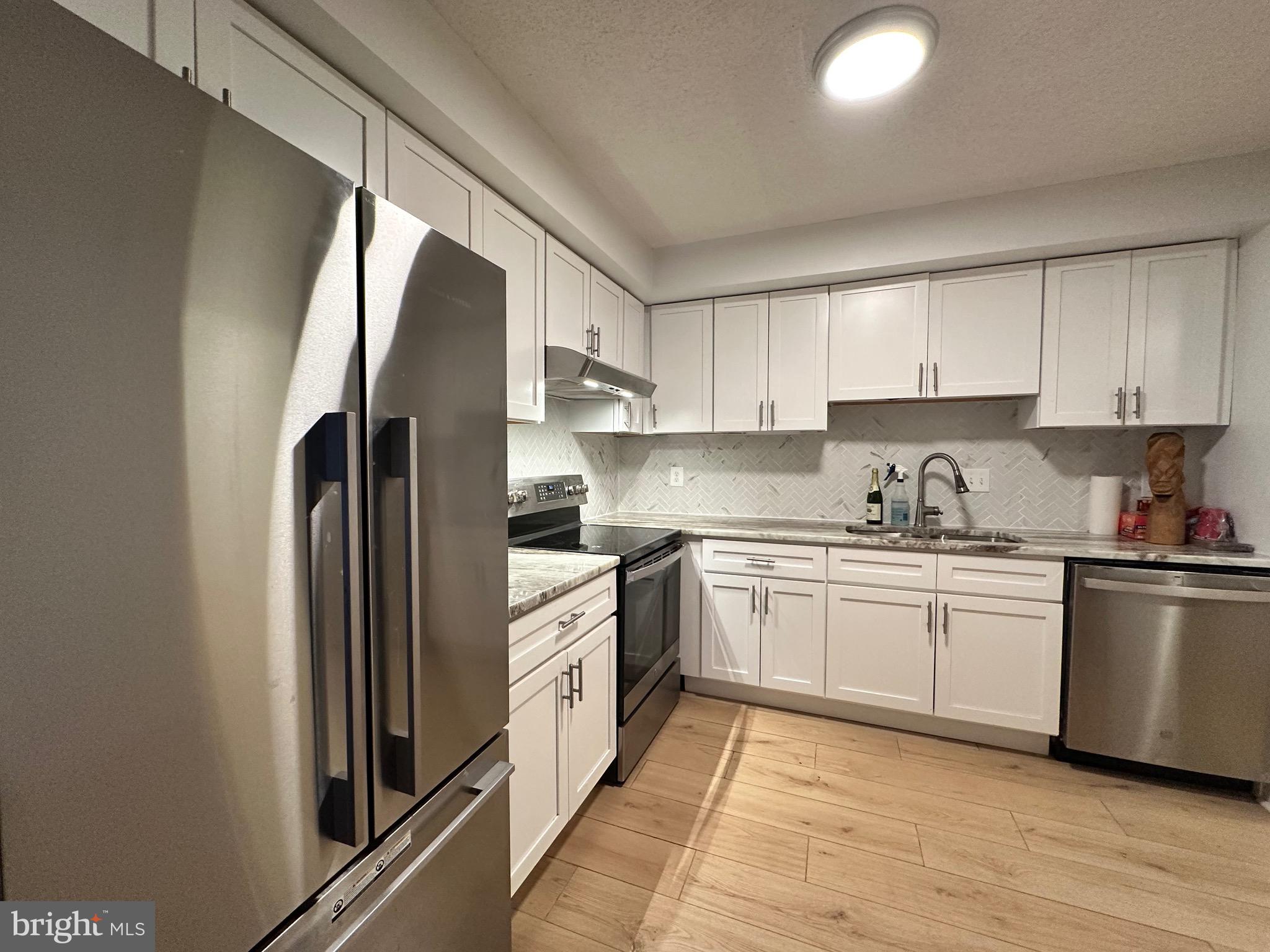 RACQUET CLUB - Residential