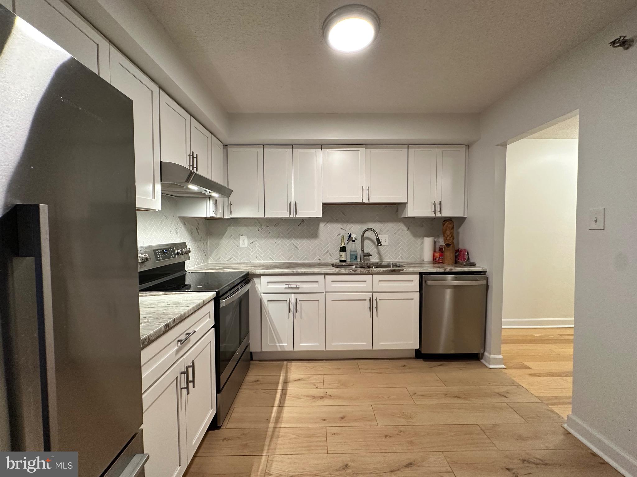 RACQUET CLUB - Residential