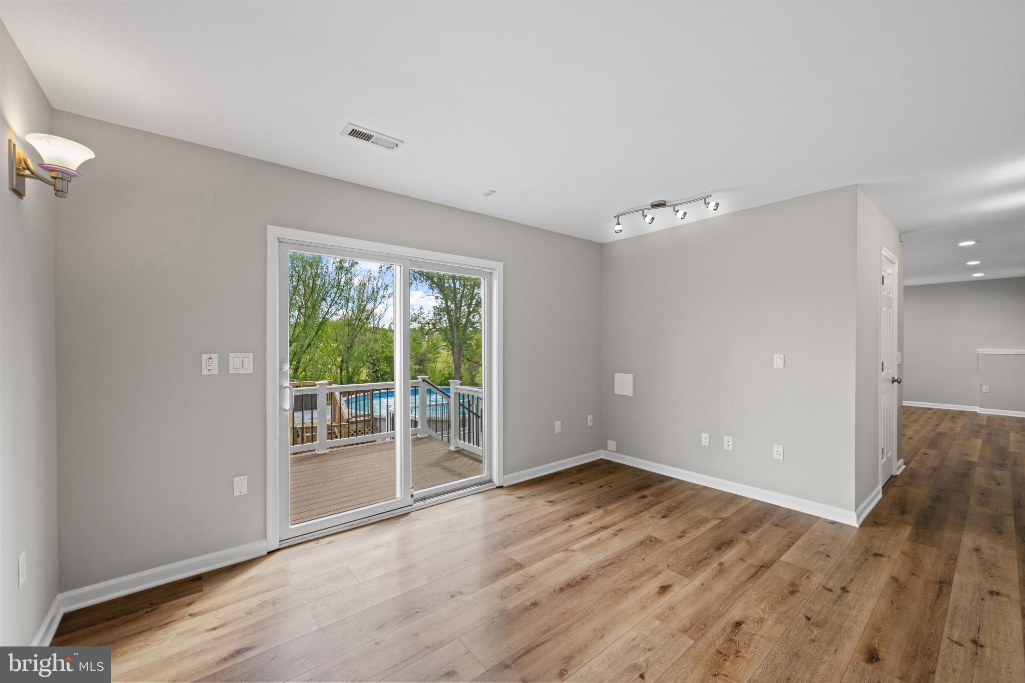 ATLEE RIDGE - Residential