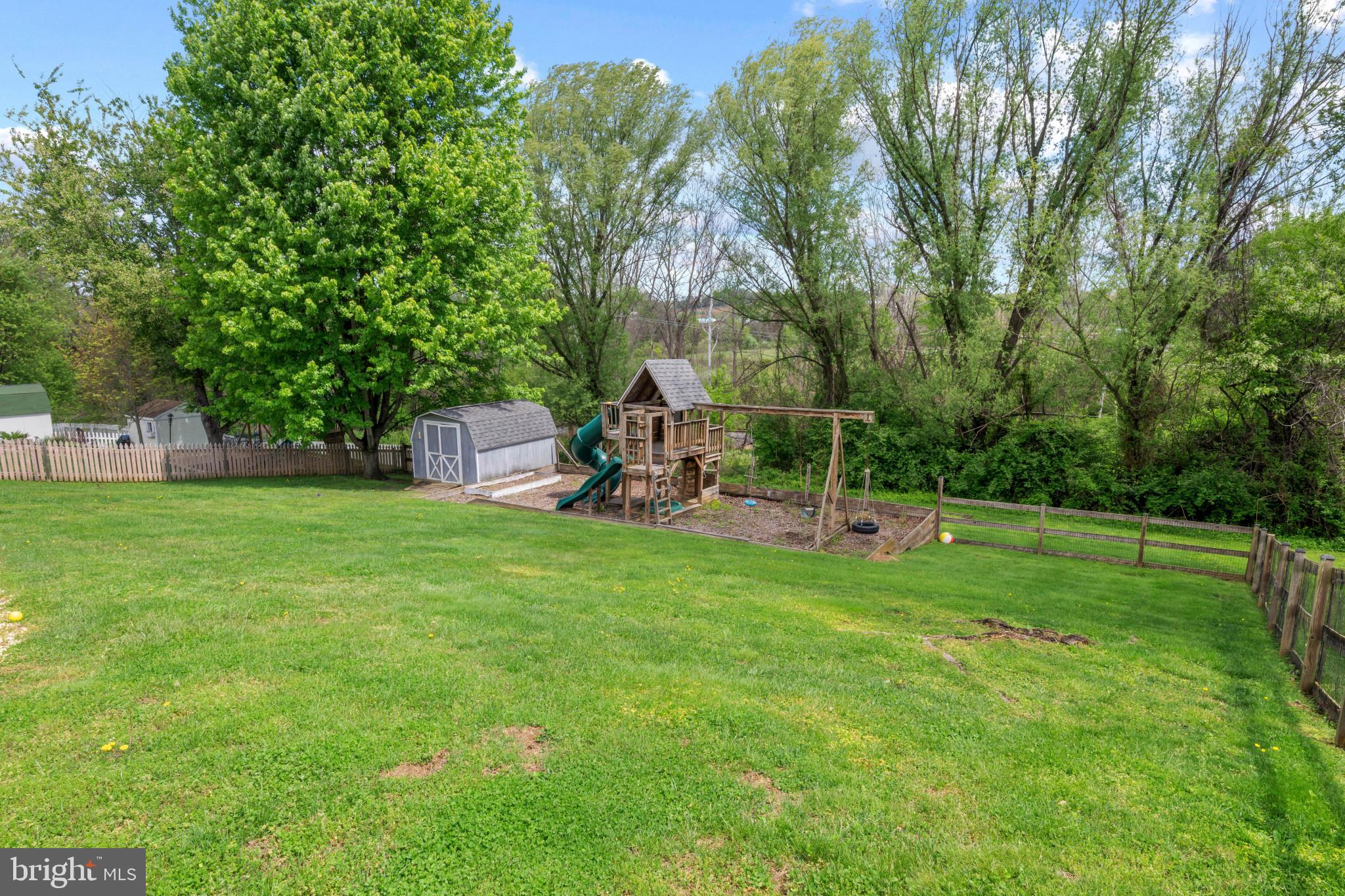 ATLEE RIDGE - Residential