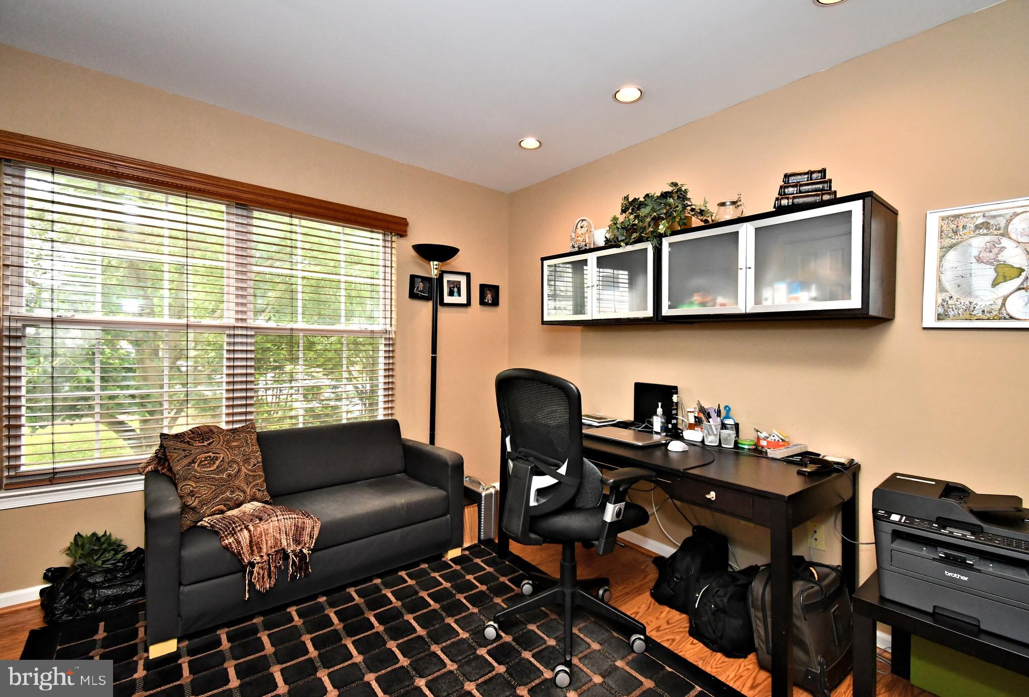 DRESHERBROOKE - Residential