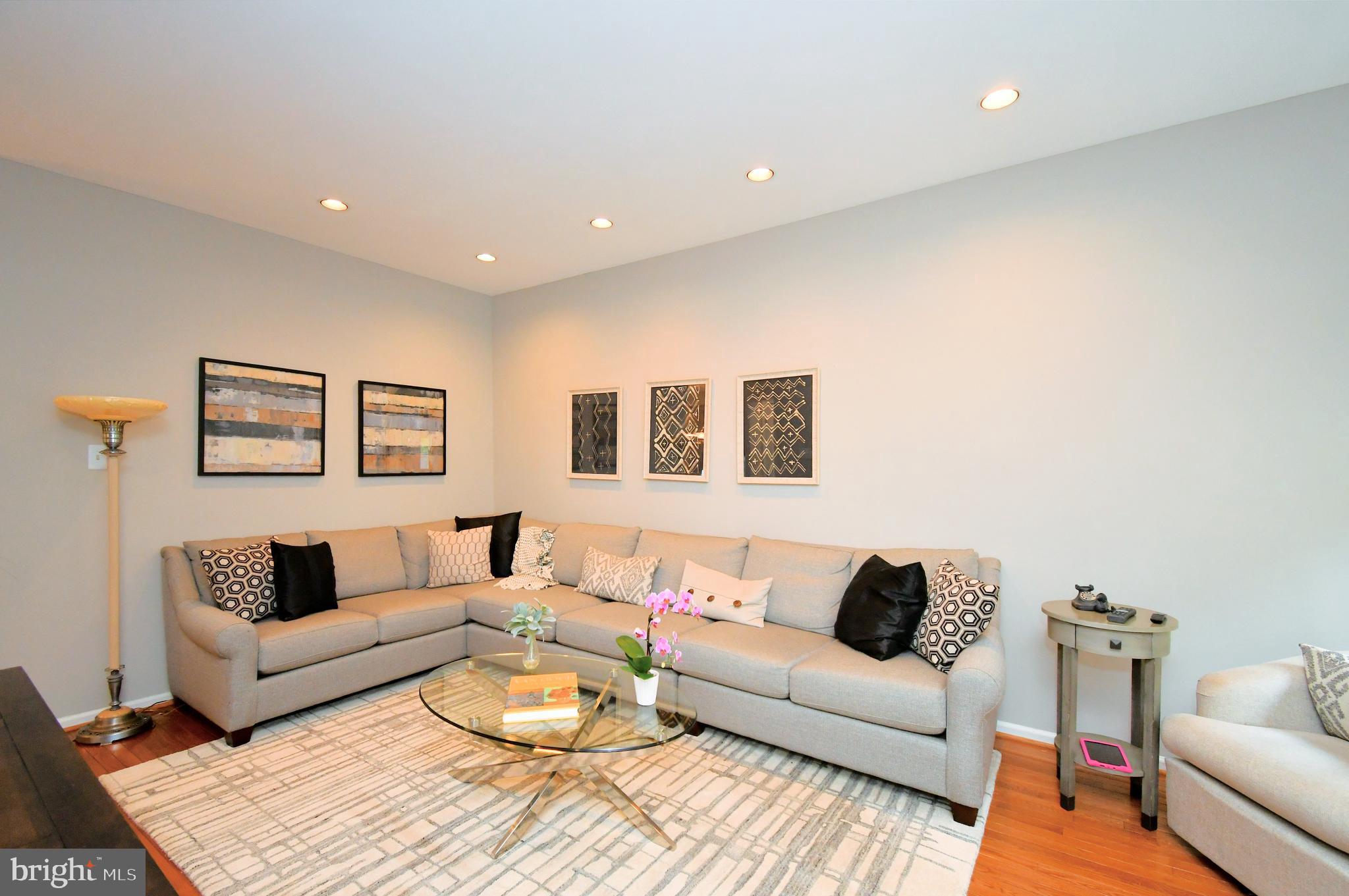 DRESHERBROOKE - Residential
