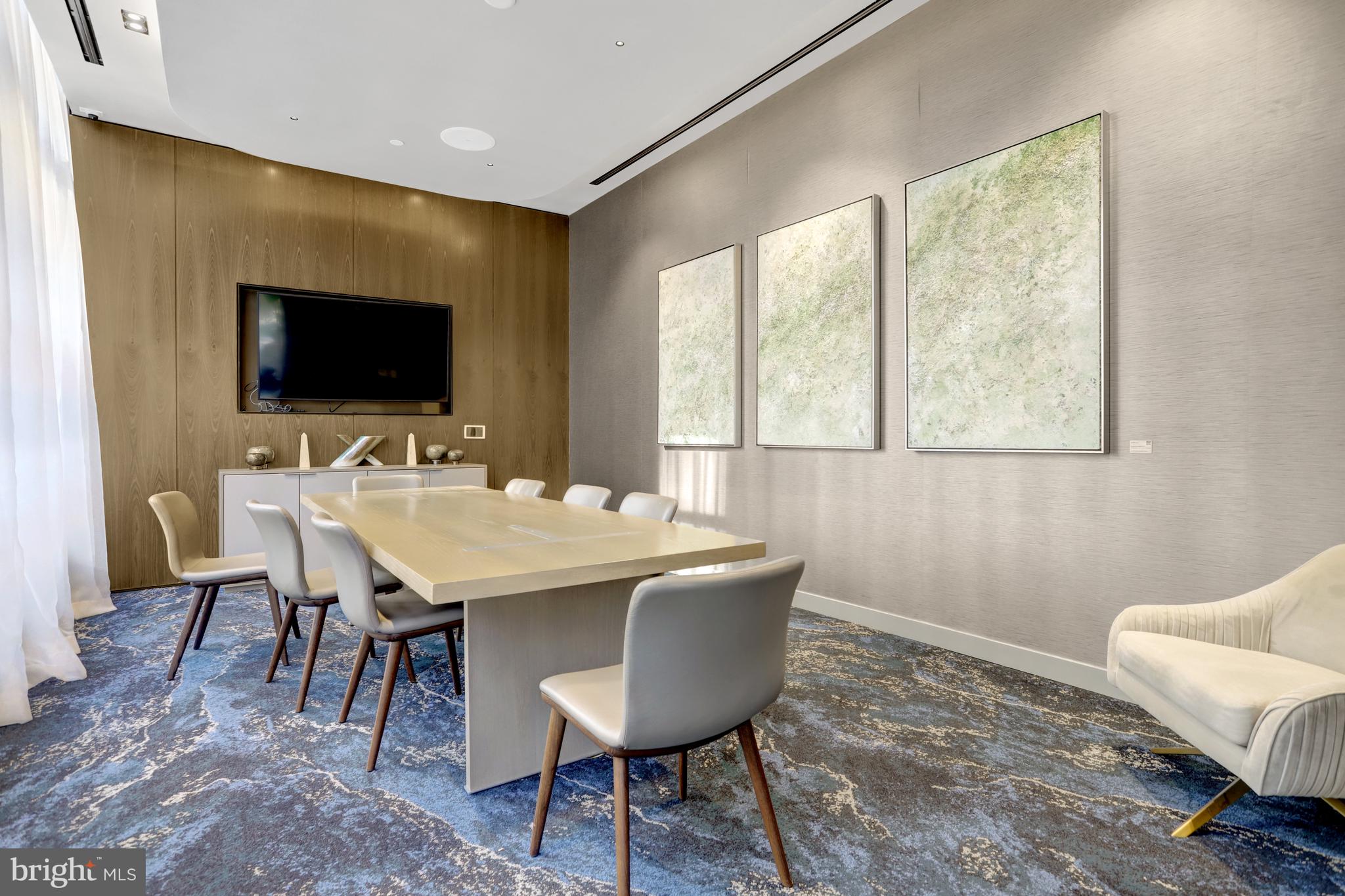 ROSSLYN - Residential