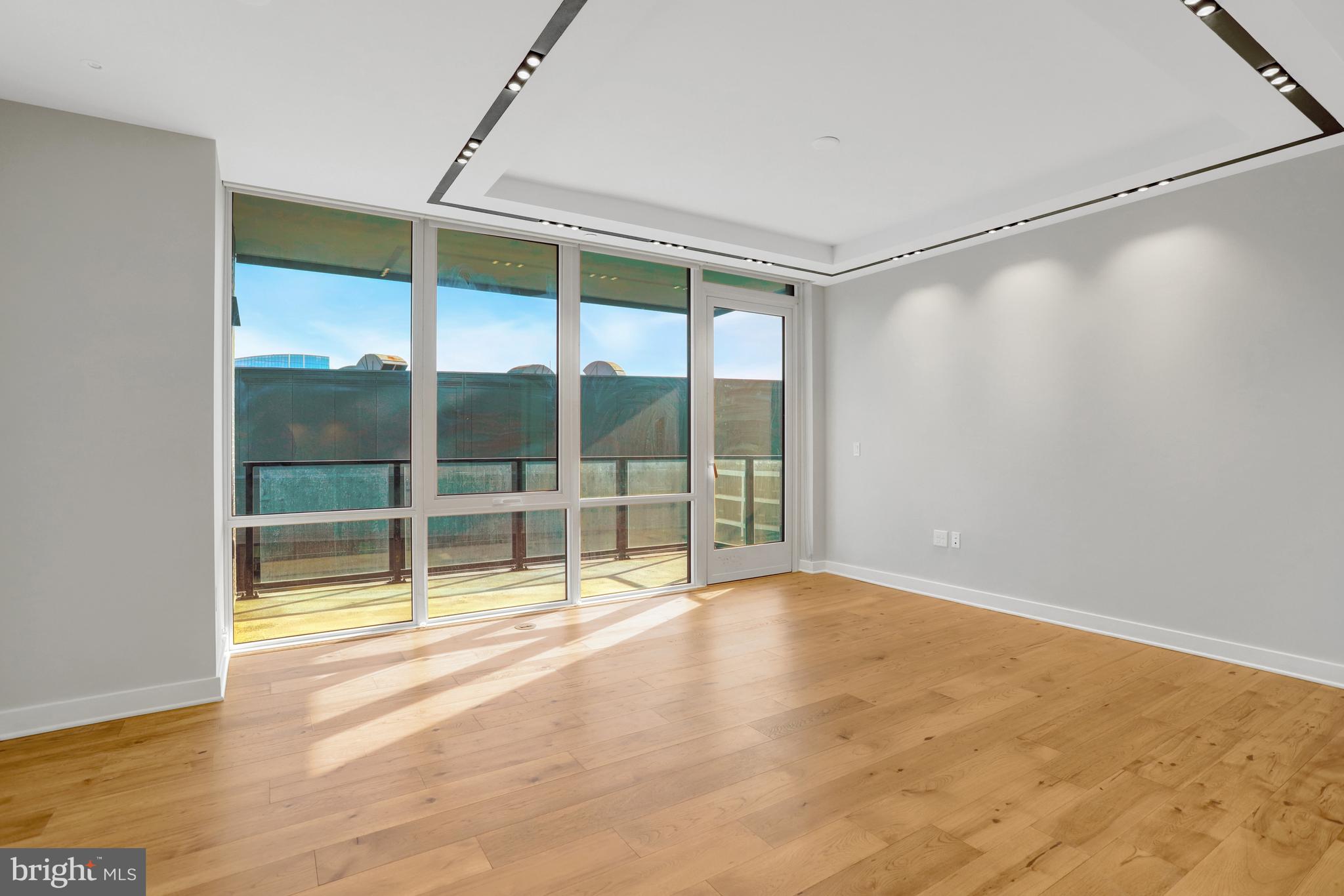 ROSSLYN - Residential