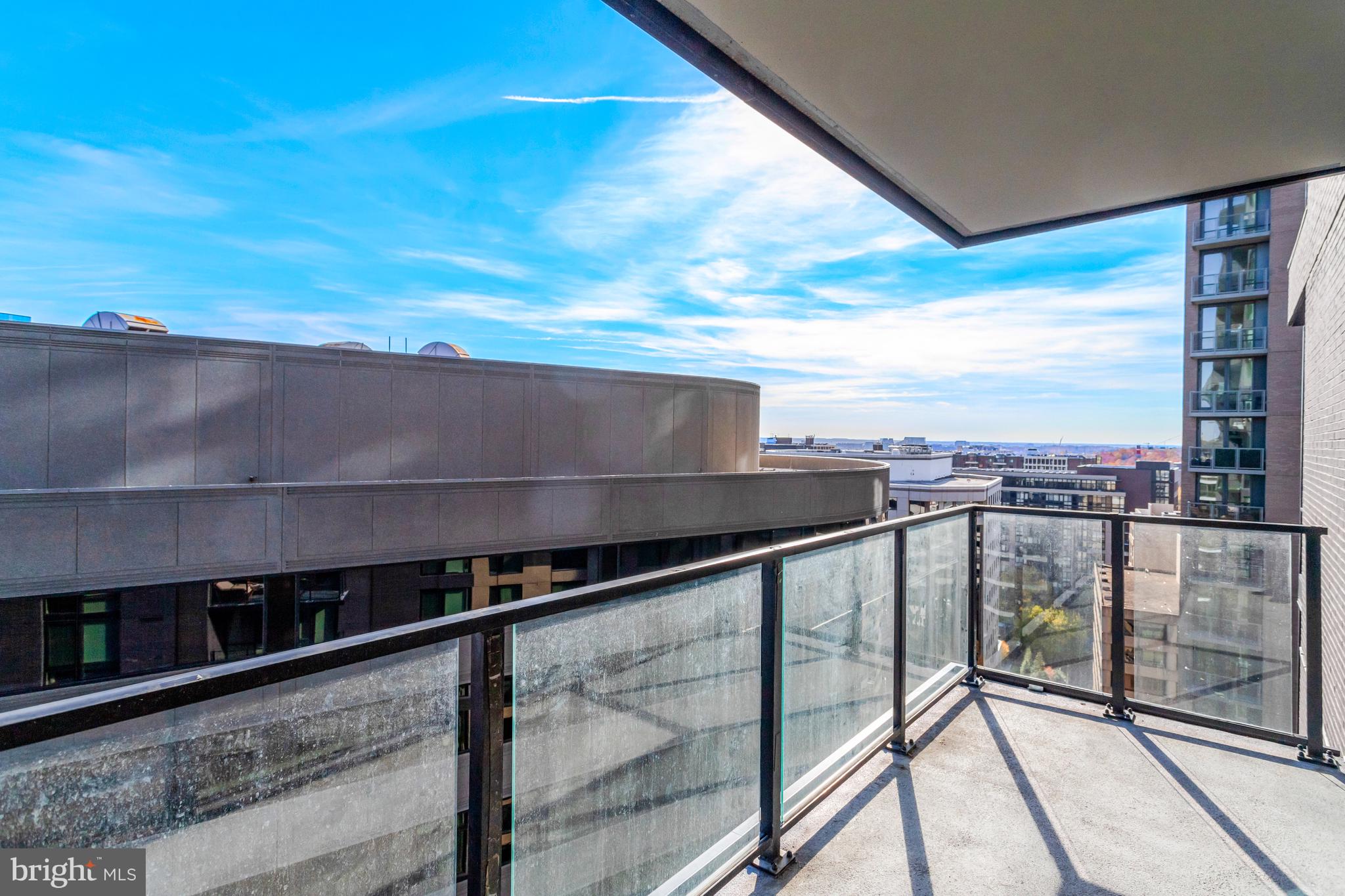 ROSSLYN - Residential