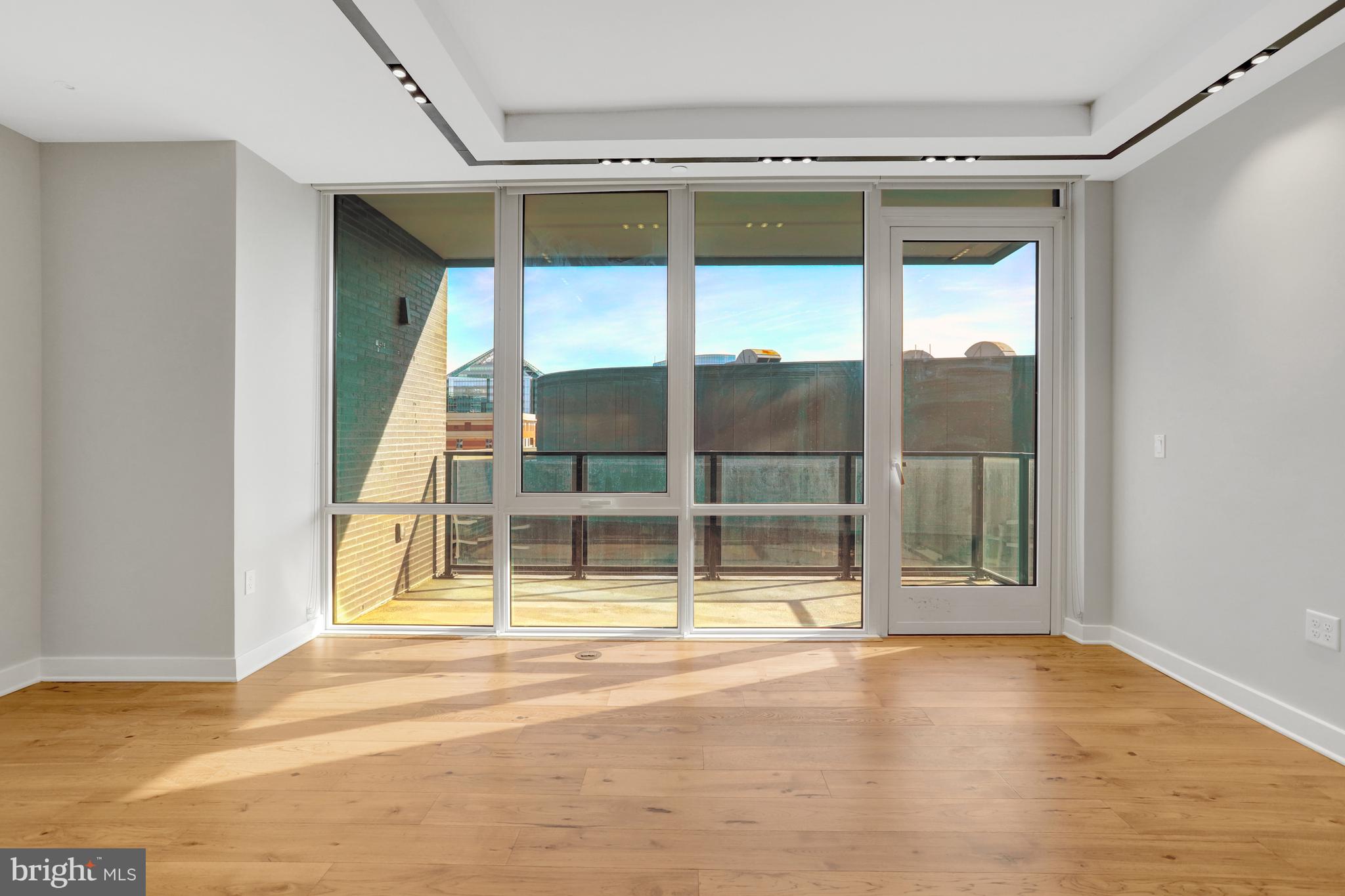 ROSSLYN - Residential