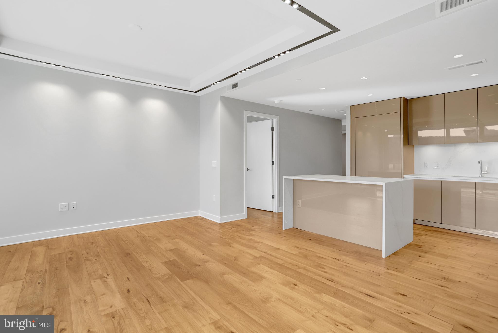 ROSSLYN - Residential