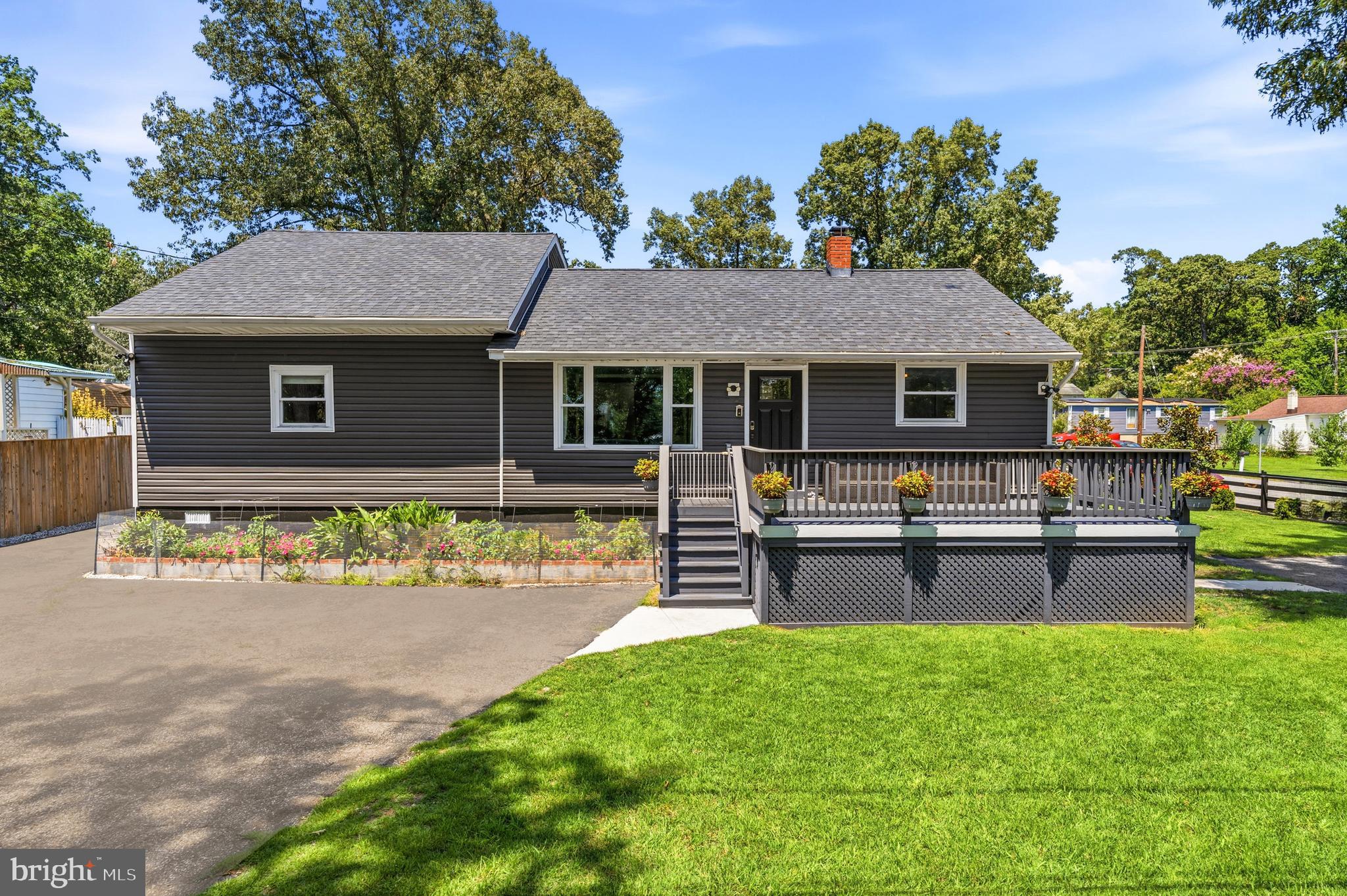 1402 NORCROSS LANE