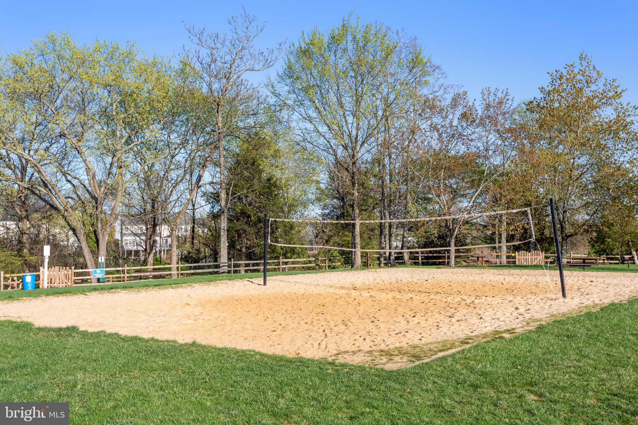 PEMBROOKE - Residential