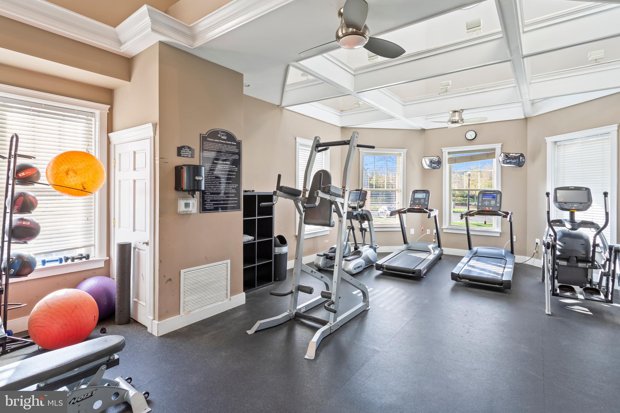 PEMBROOKE - Residential