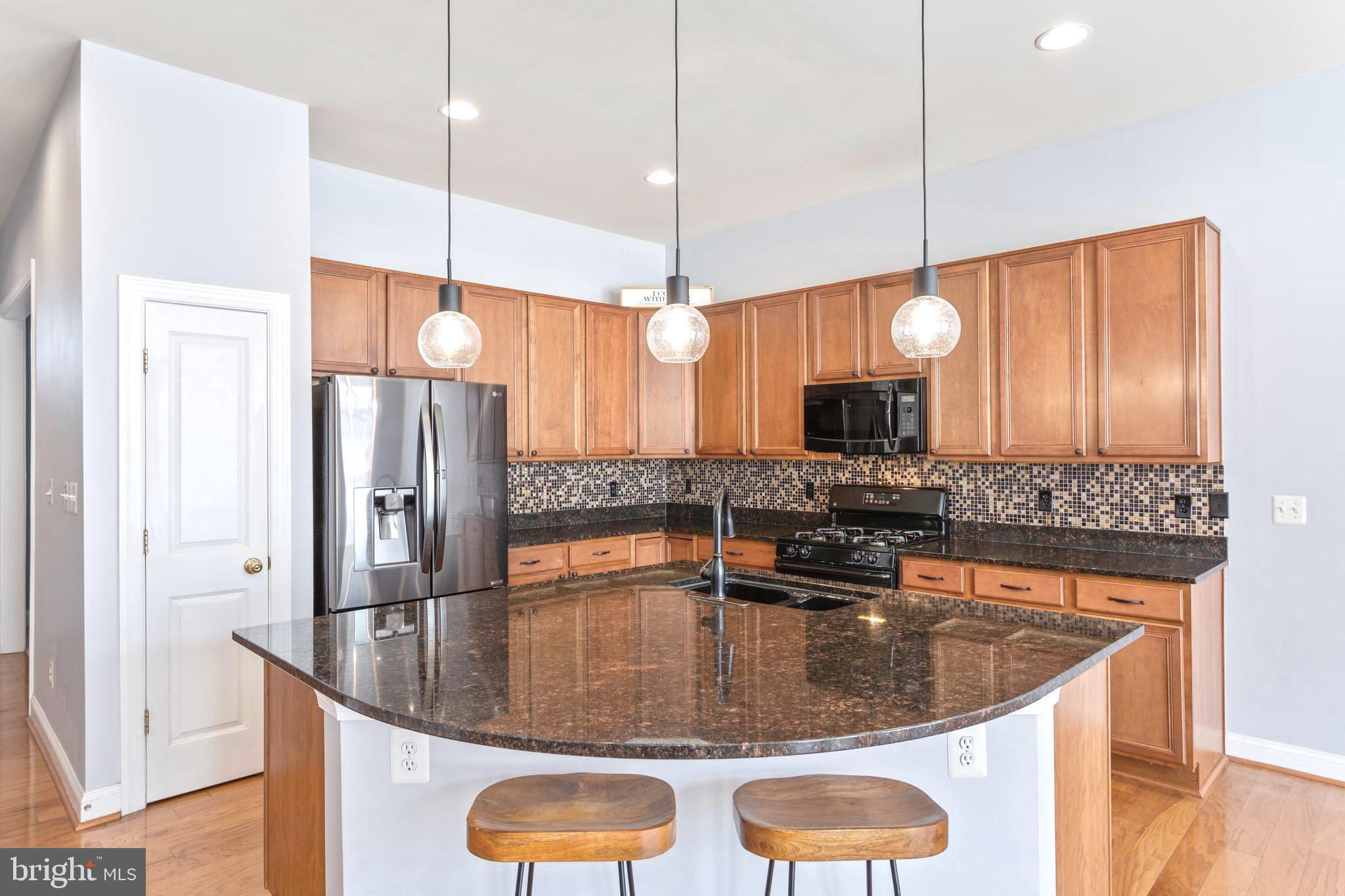 PEMBROOKE - Residential