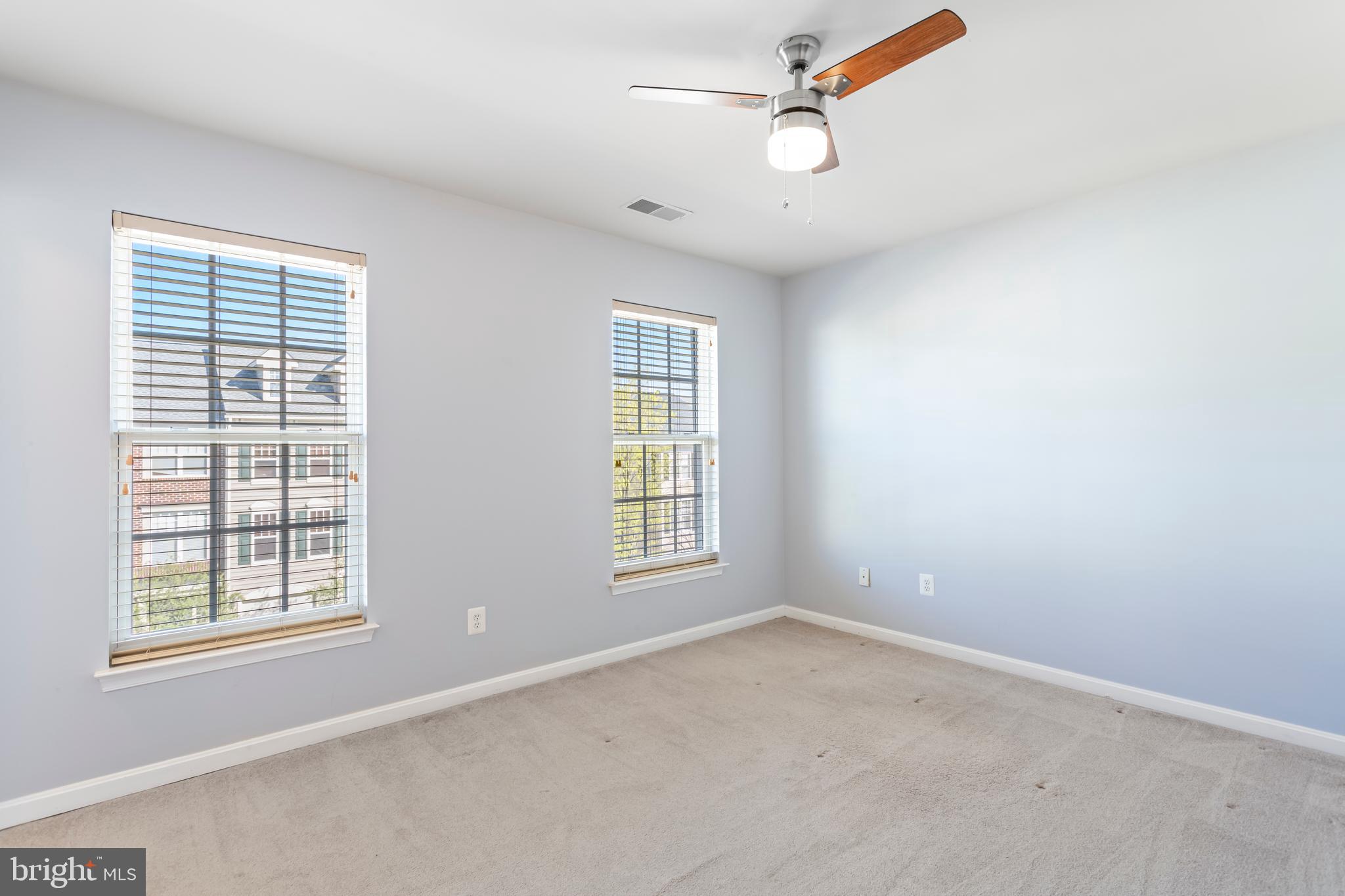 PEMBROOKE - Residential