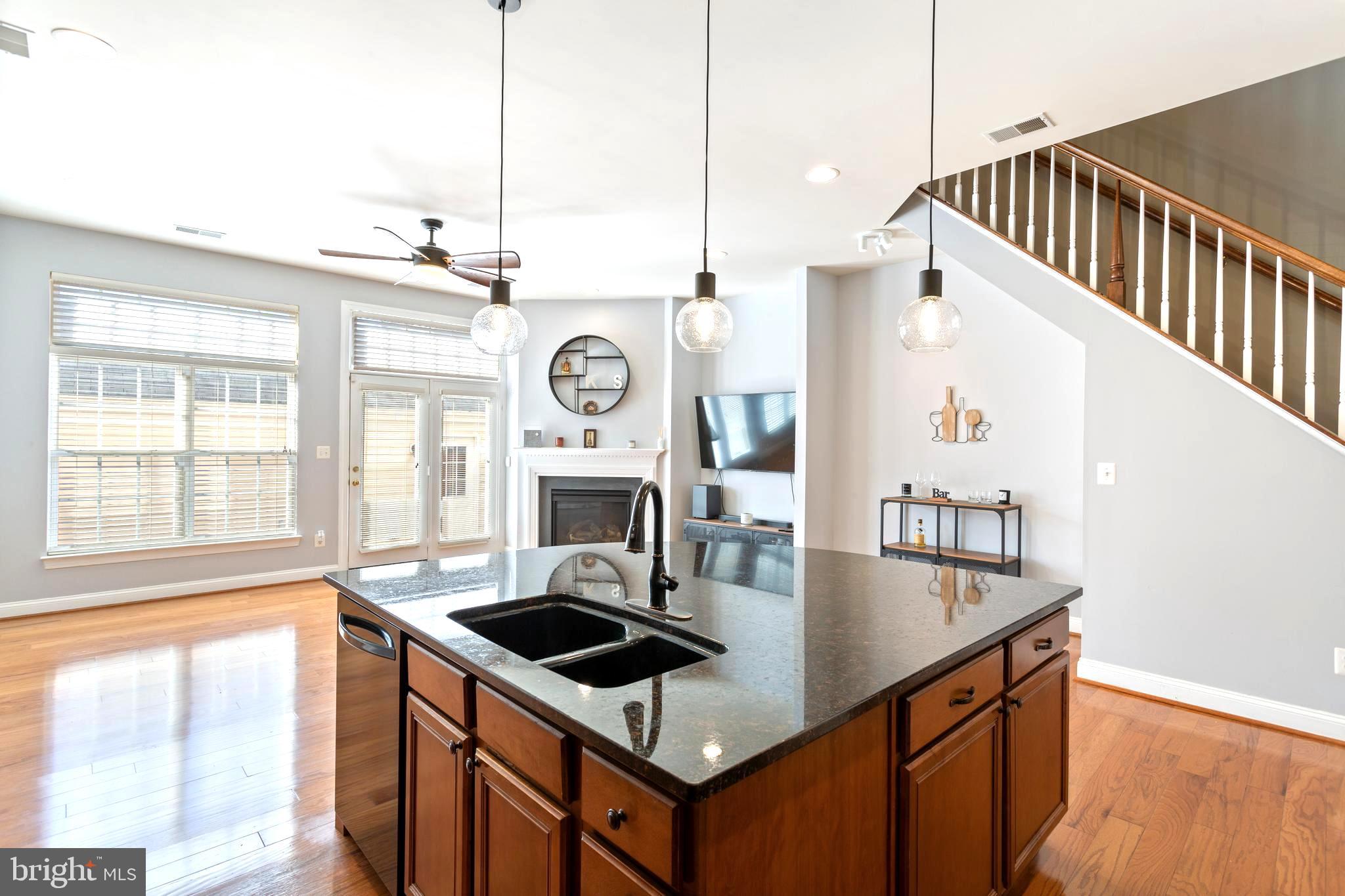 PEMBROOKE - Residential