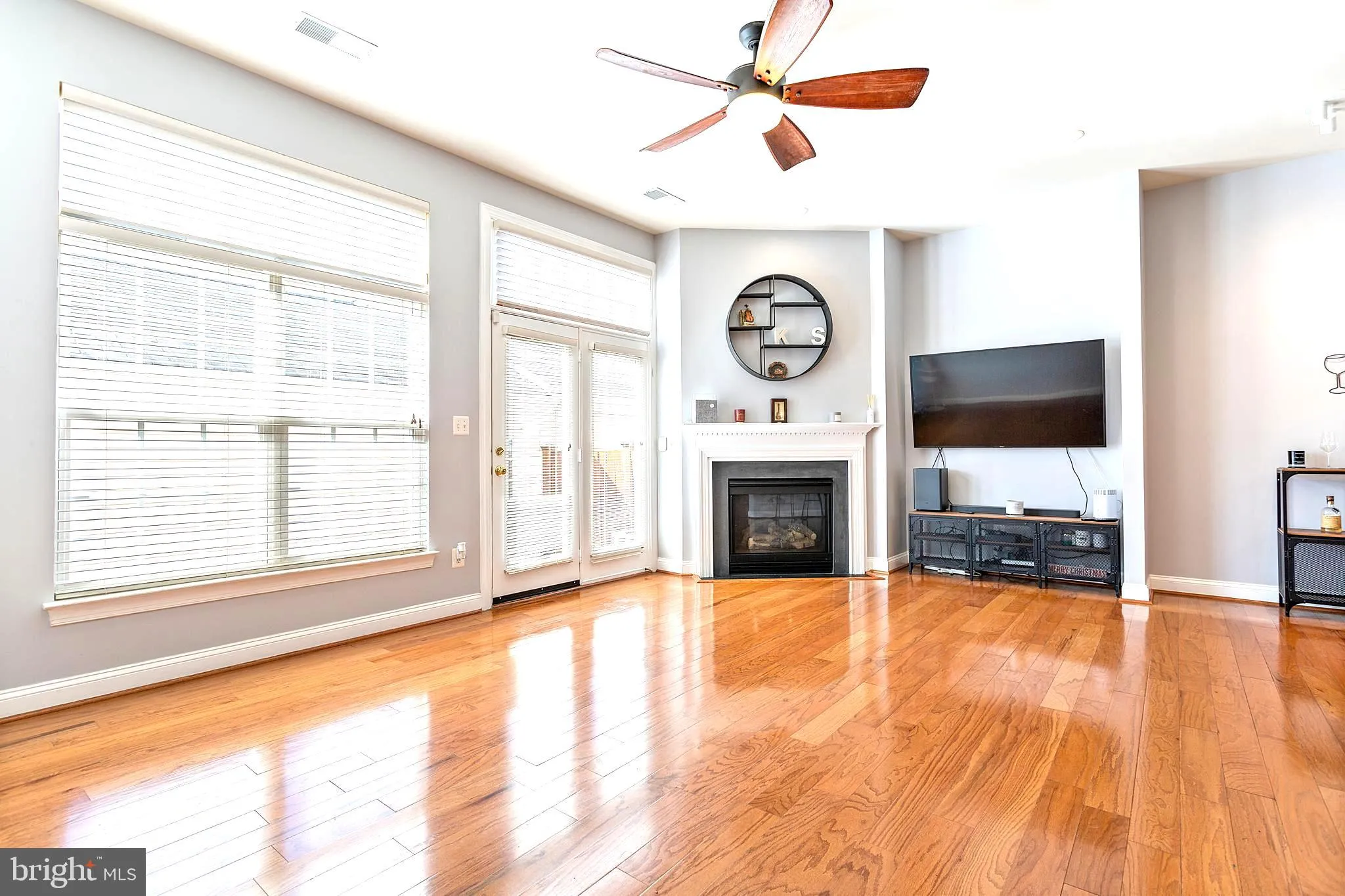 Bristow, Virginia 20136, United States, 3 Bedrooms Bedrooms, ,3 BathroomsBathrooms,Residential,Pending,106204