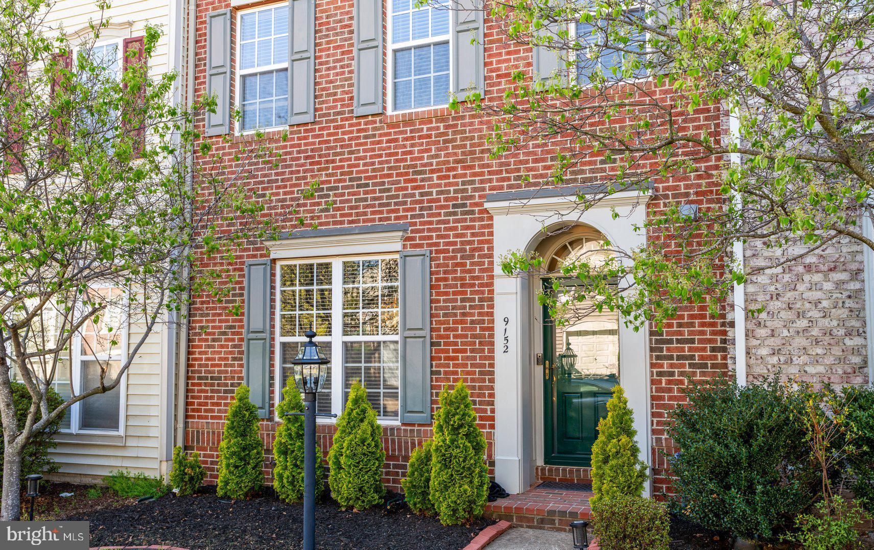 PEMBROOKE - Residential