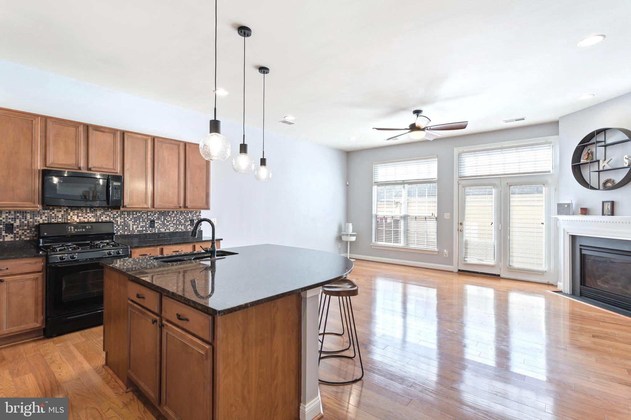 PEMBROOKE - Residential