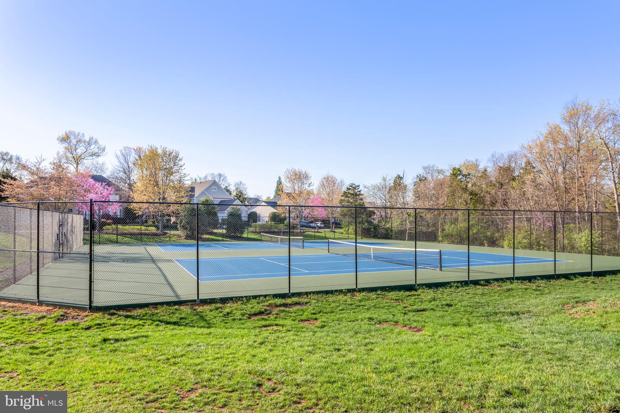 PEMBROOKE - Residential