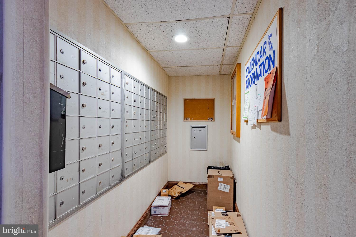 REGENCY SQUARE - Residential