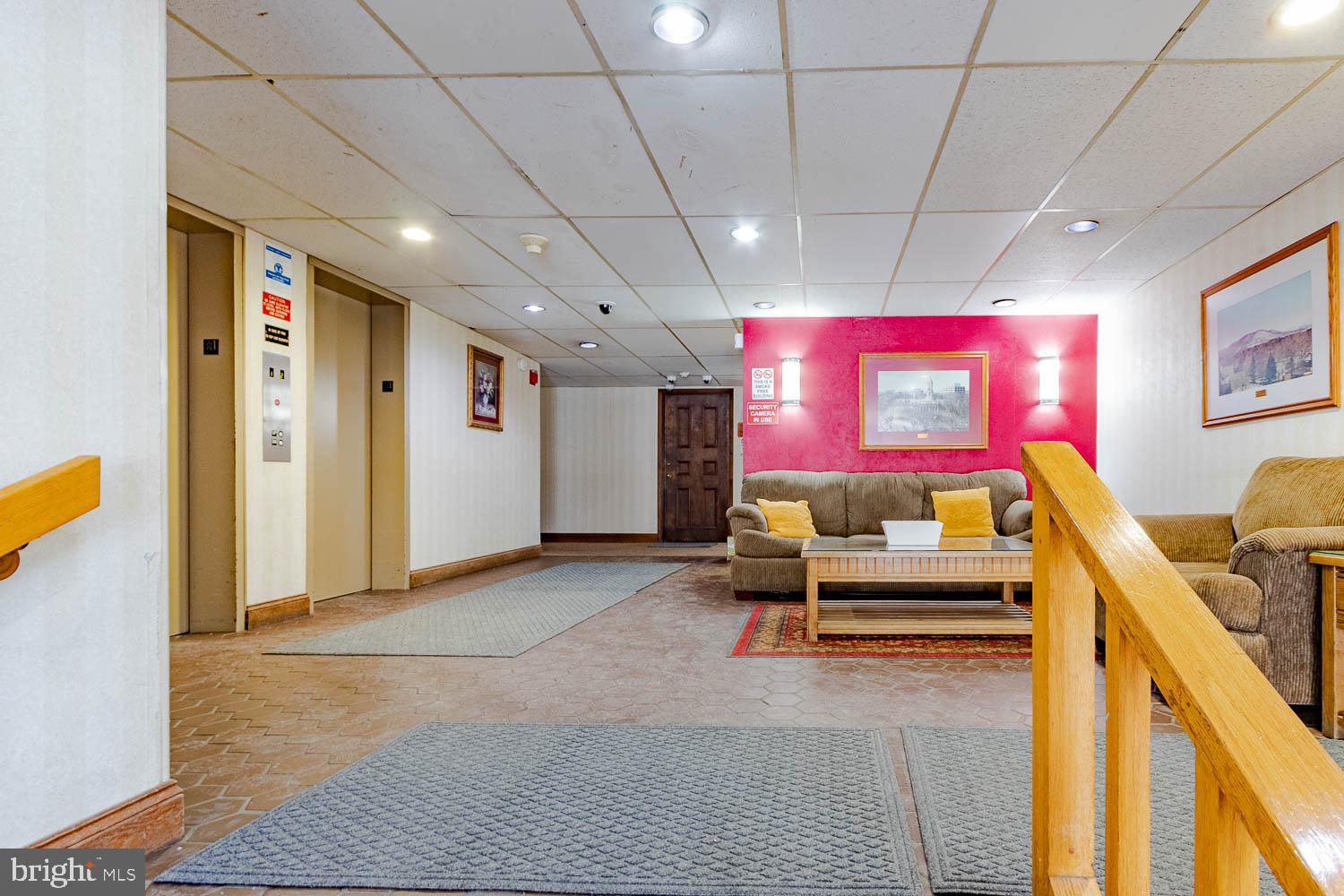 REGENCY SQUARE - Residential