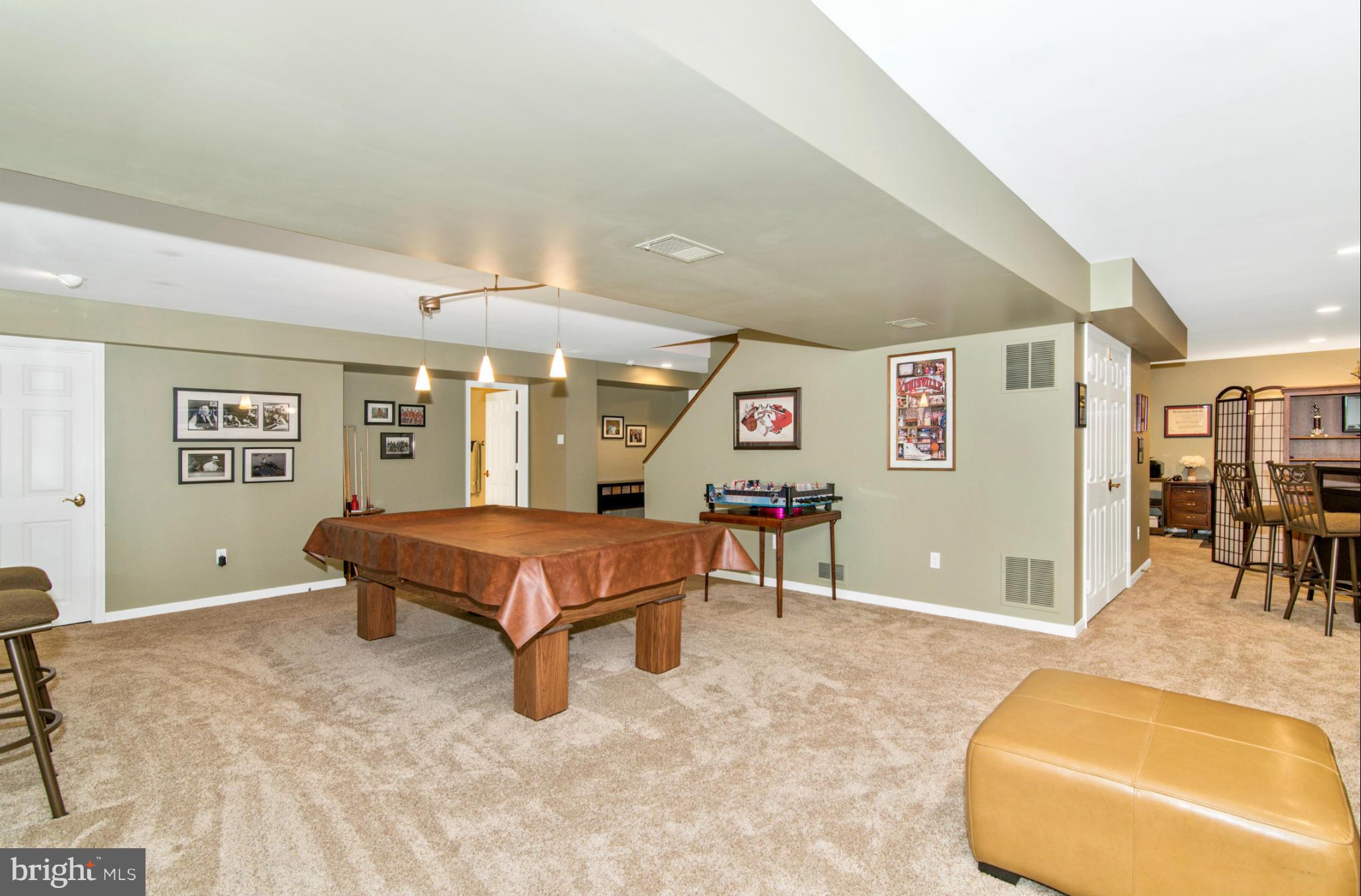 RIVER HILL - Residential