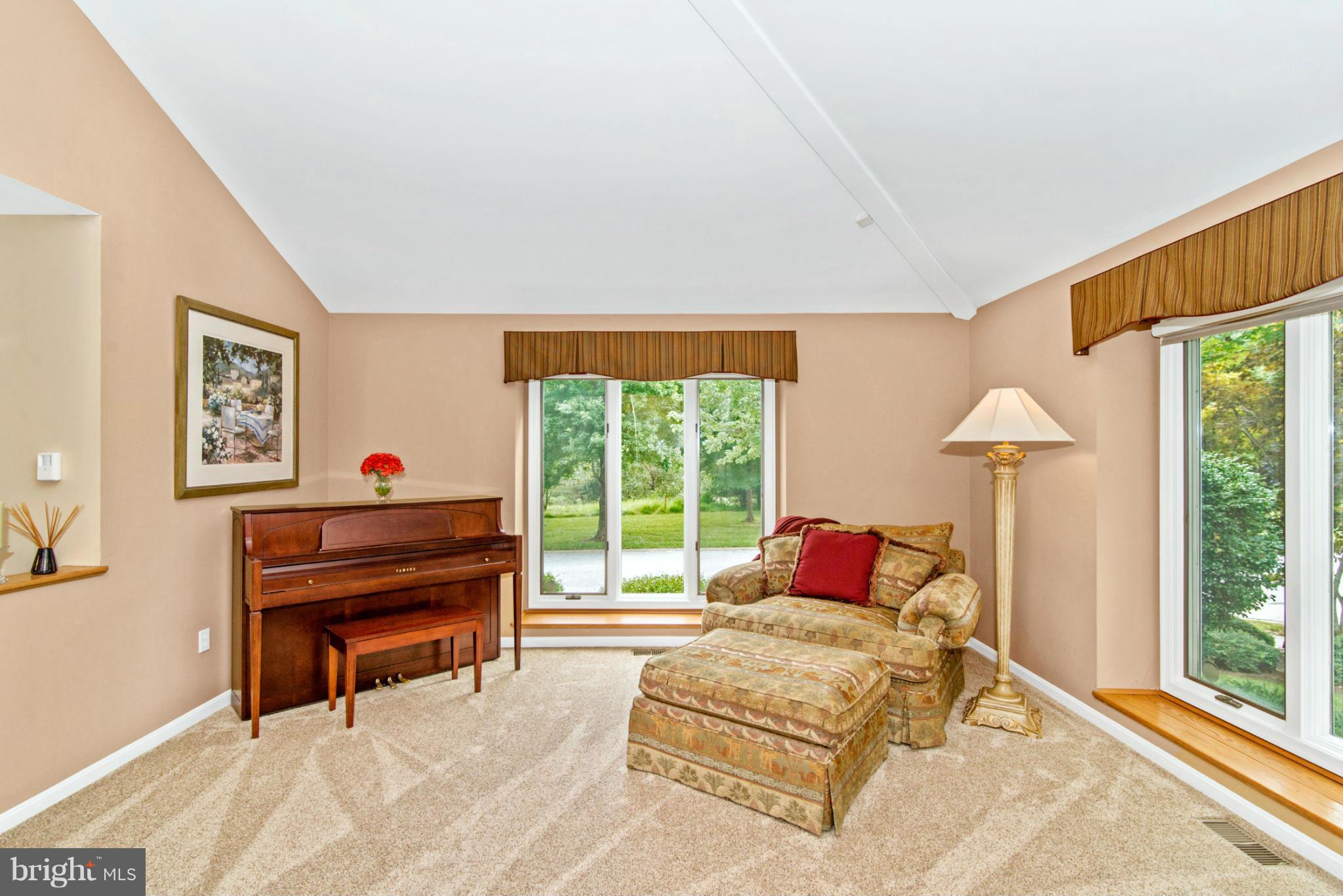 RIVER HILL - Residential